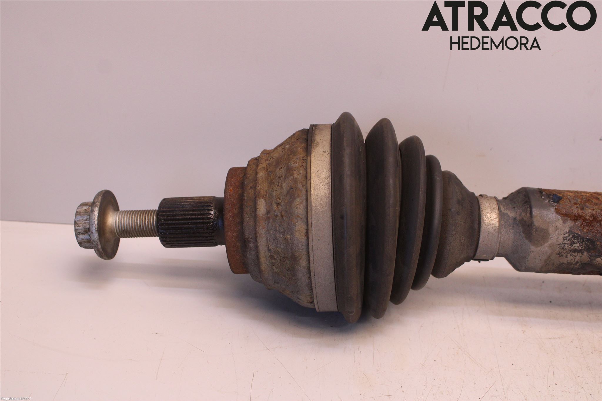 Volkswagen VW TOURAN 03-10 Drivaxel Fram Höger