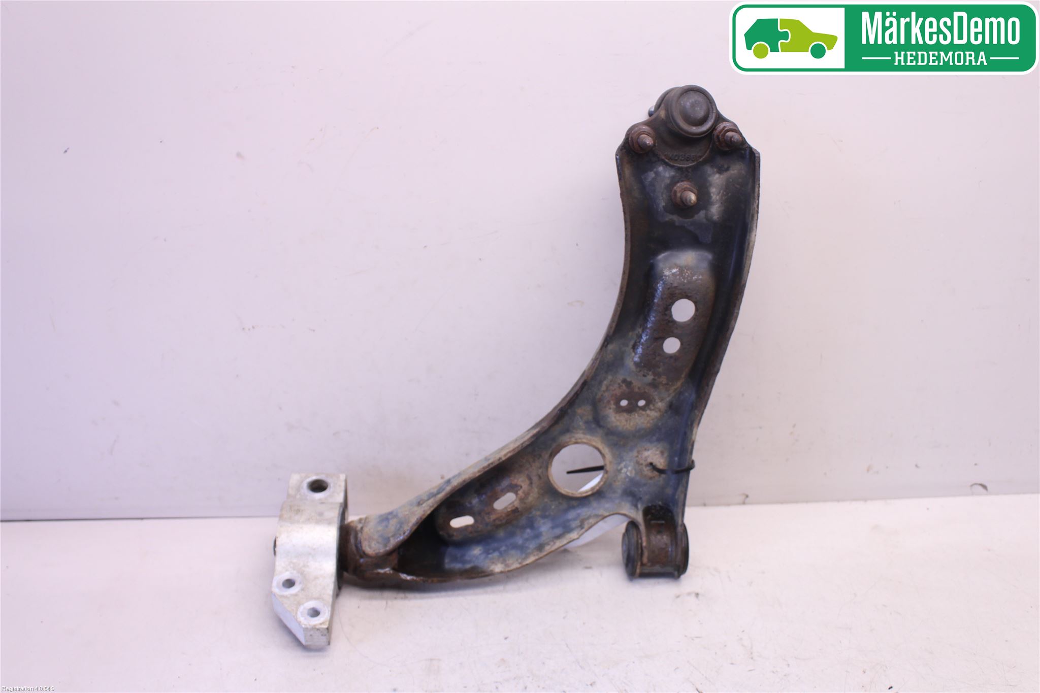 Skoda OCTAVIA (1Z) 05-13 Bärarm Fram Undre Hö