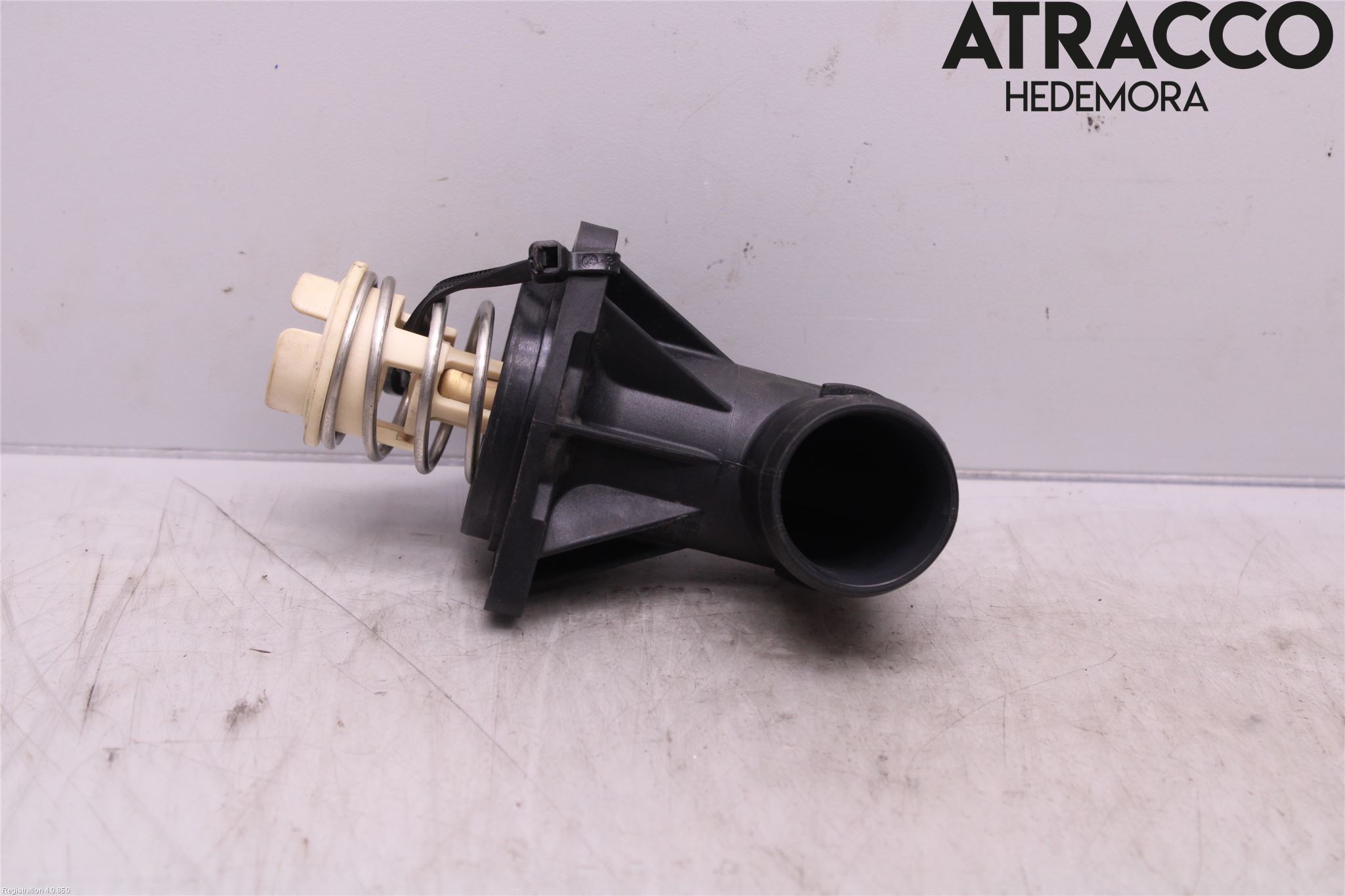 Volkswagen VW PASSAT 11-14 Termostathus-Lock