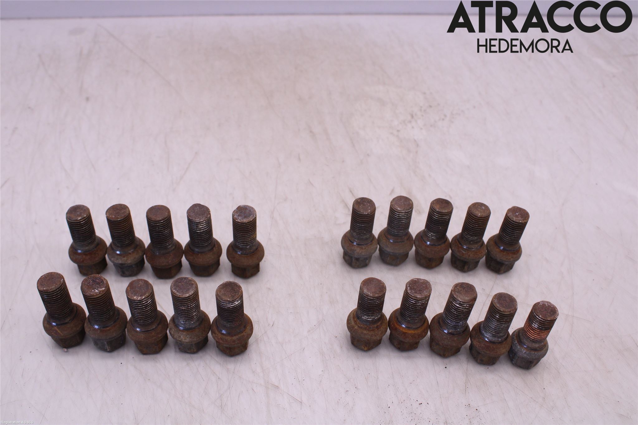 Volkswagen VW SCIROCCO 09-17 Hjulmutter-Bult-Sats