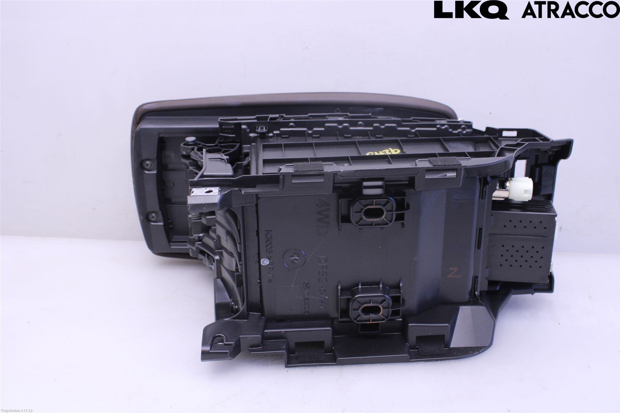 Mazda CX-30 20- Inredning Armstöd