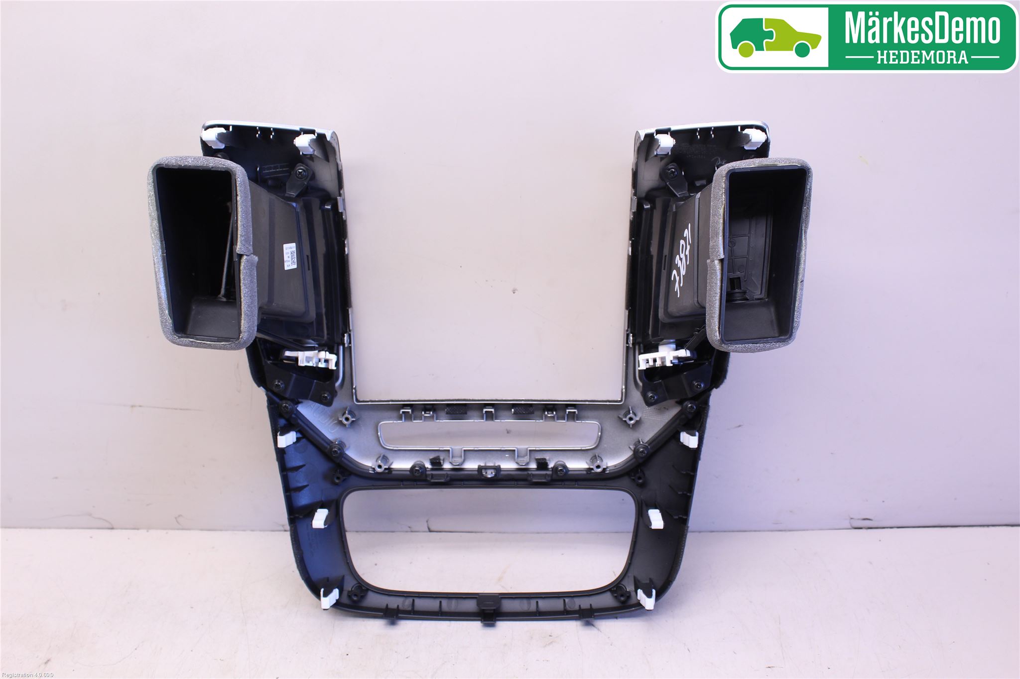Kia VENGA 10-19 Instrument-Radio Sarg