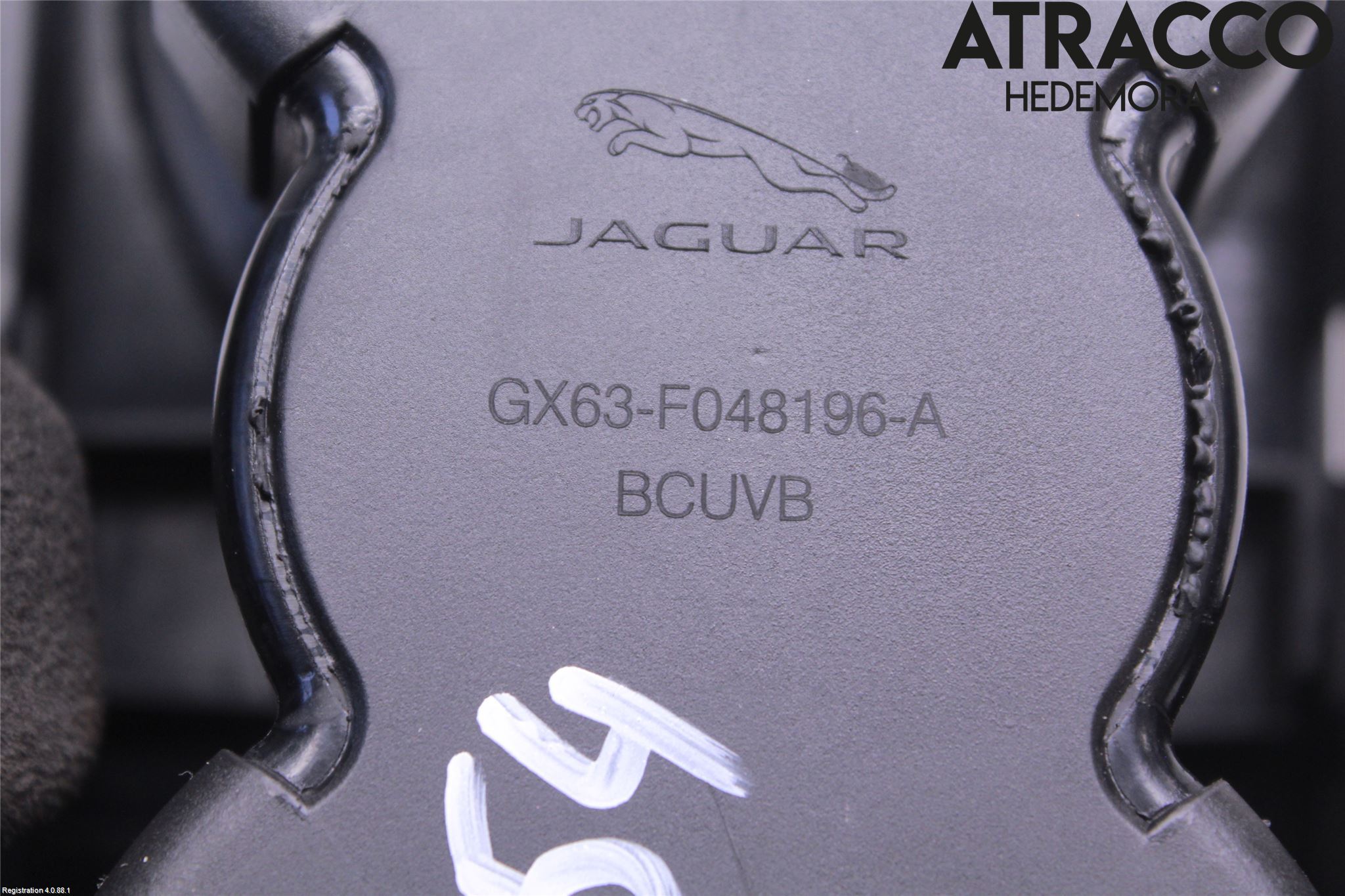 Jaguar F-PACE Mugghållare