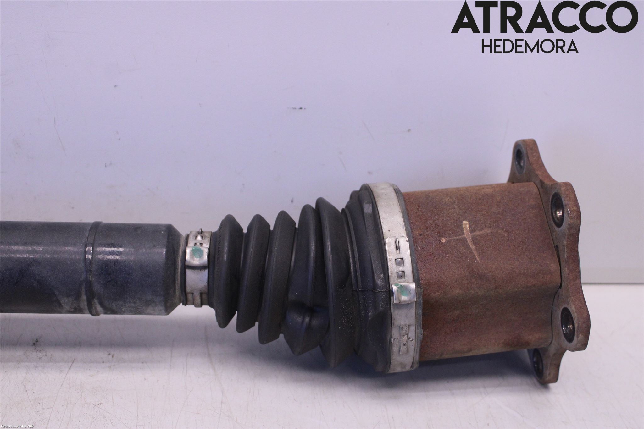 Volkswagen VW PASSAT 15-19 Drivaxel Fram Höger