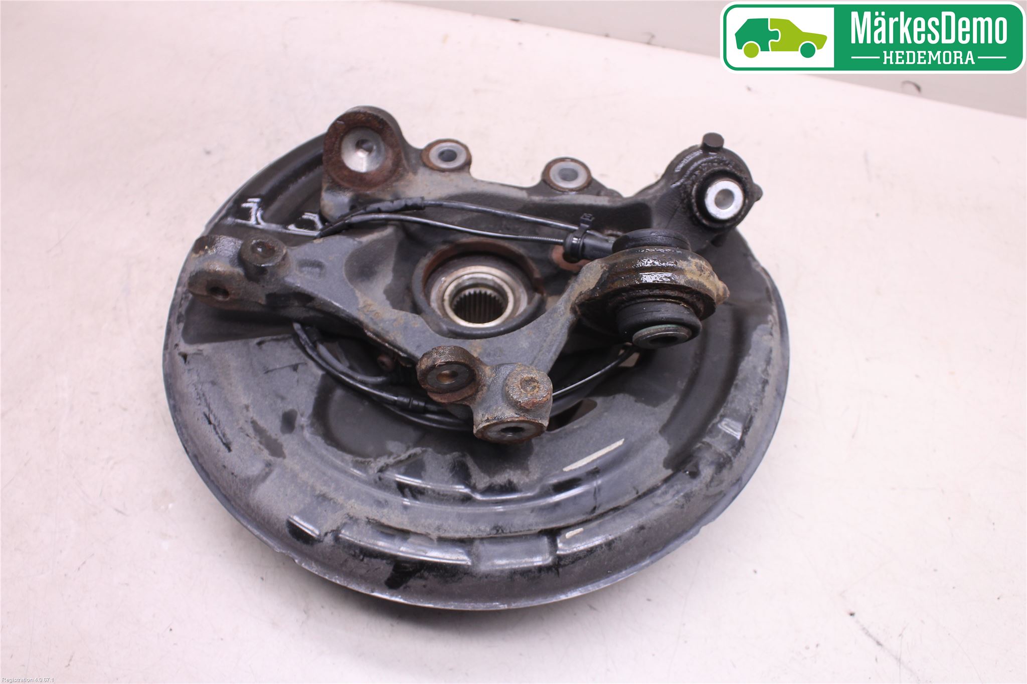 BMW 1 F20/F21 11-19 Hjullagerhus-Spindel Vä B