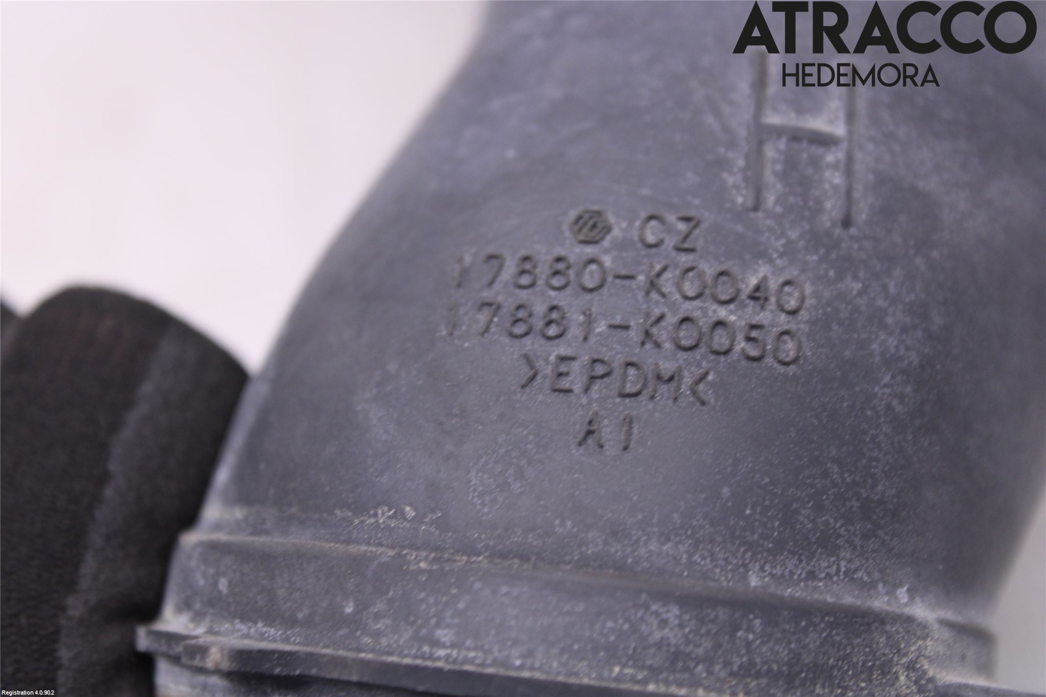 Toyota YARIS XP21 20- Laddluft-Intercoolerrör