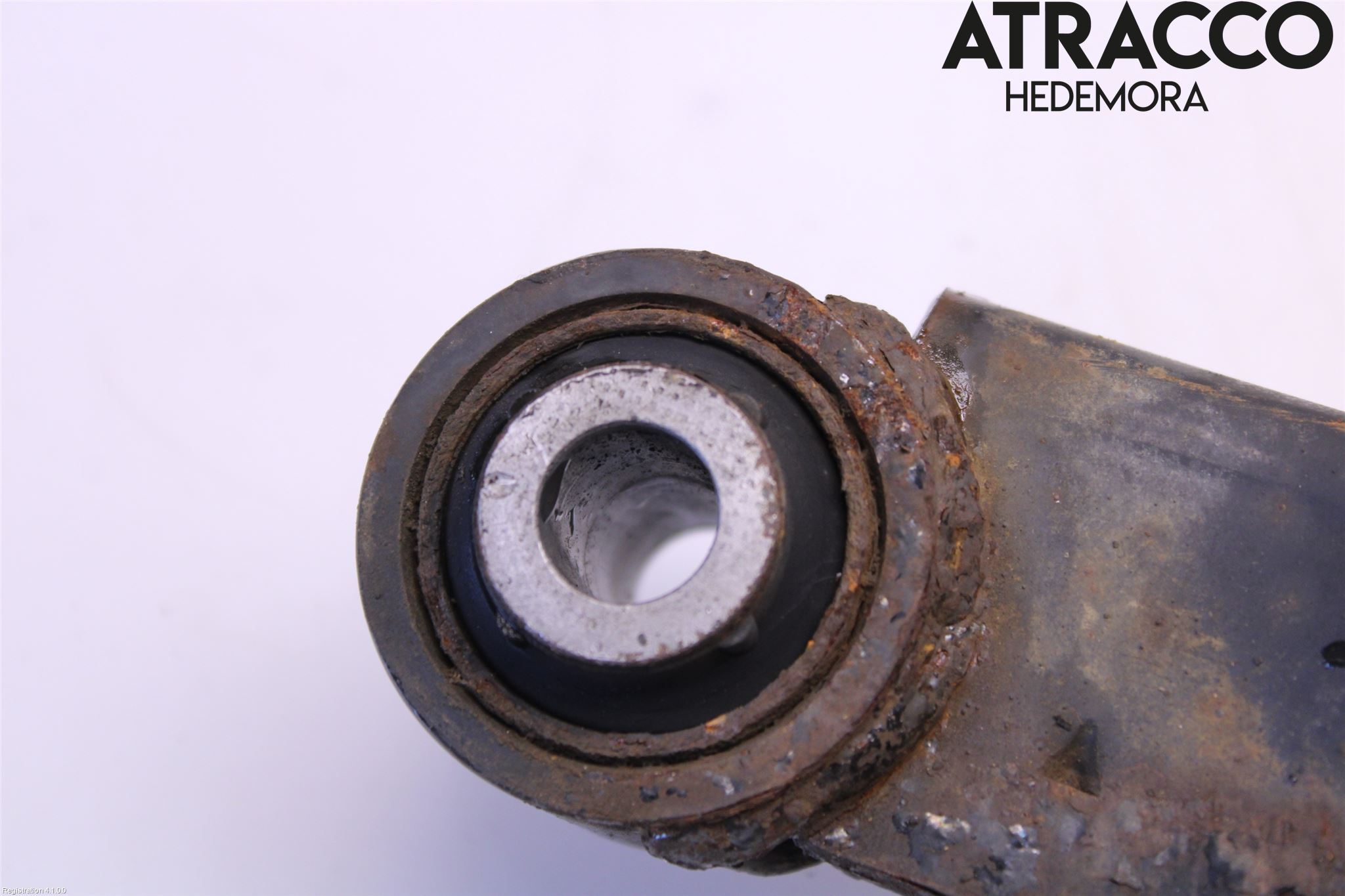 Nissan X-TRAIL 14-21 Bärarm Bak Höger