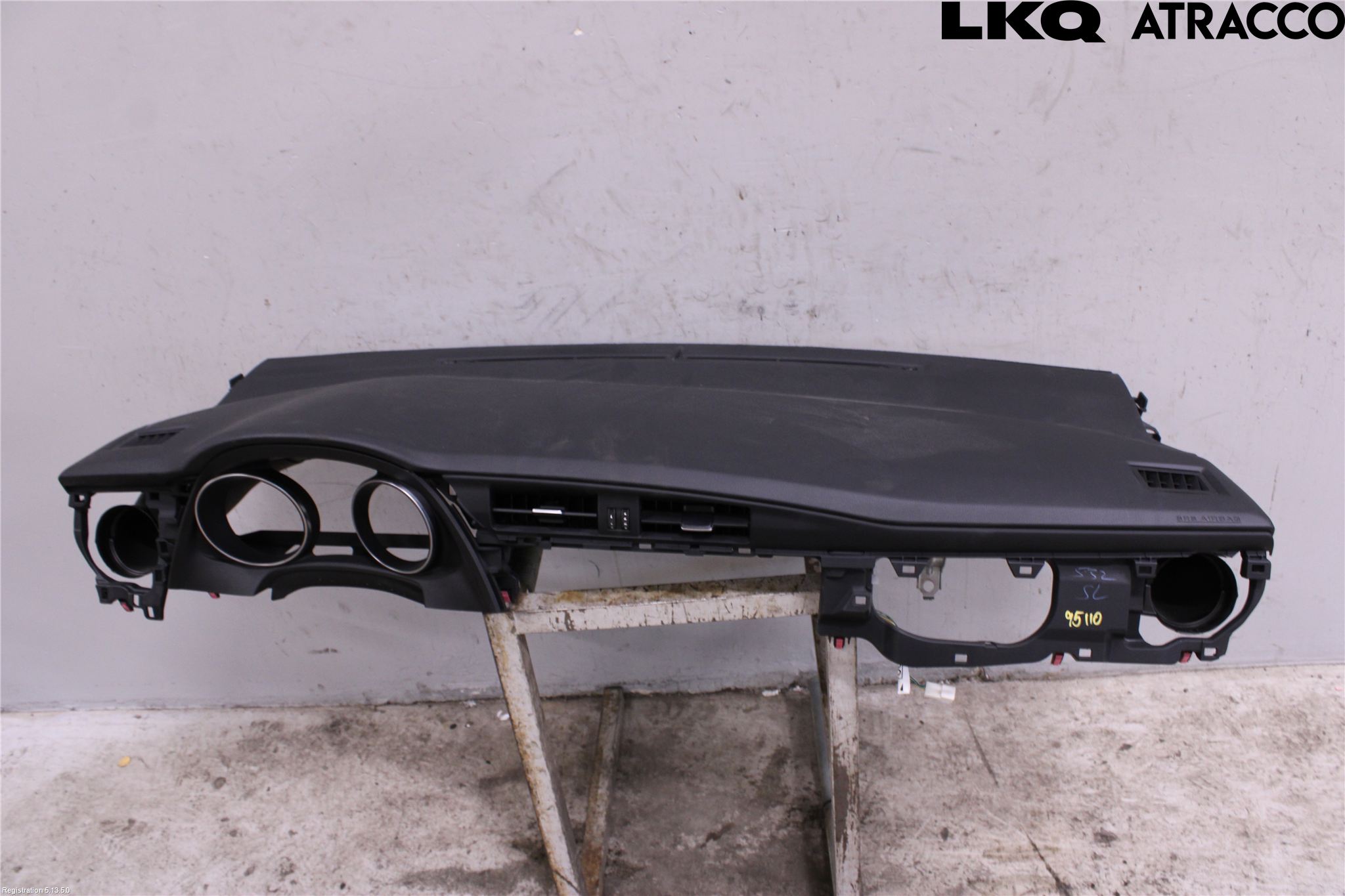 Toyota AURIS 13-19 Instrumentbräda