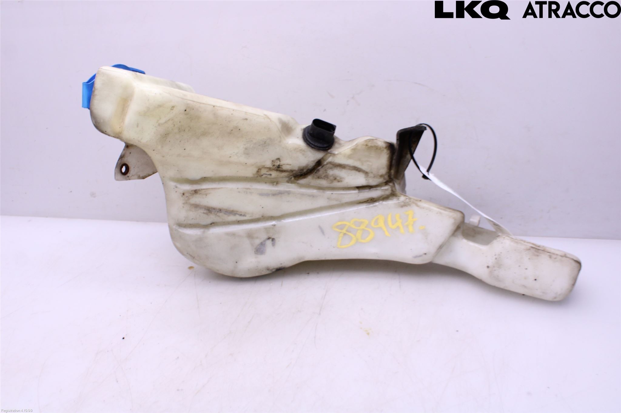Audi A4/S4 94-99 Spolartank Vindruta-Strål