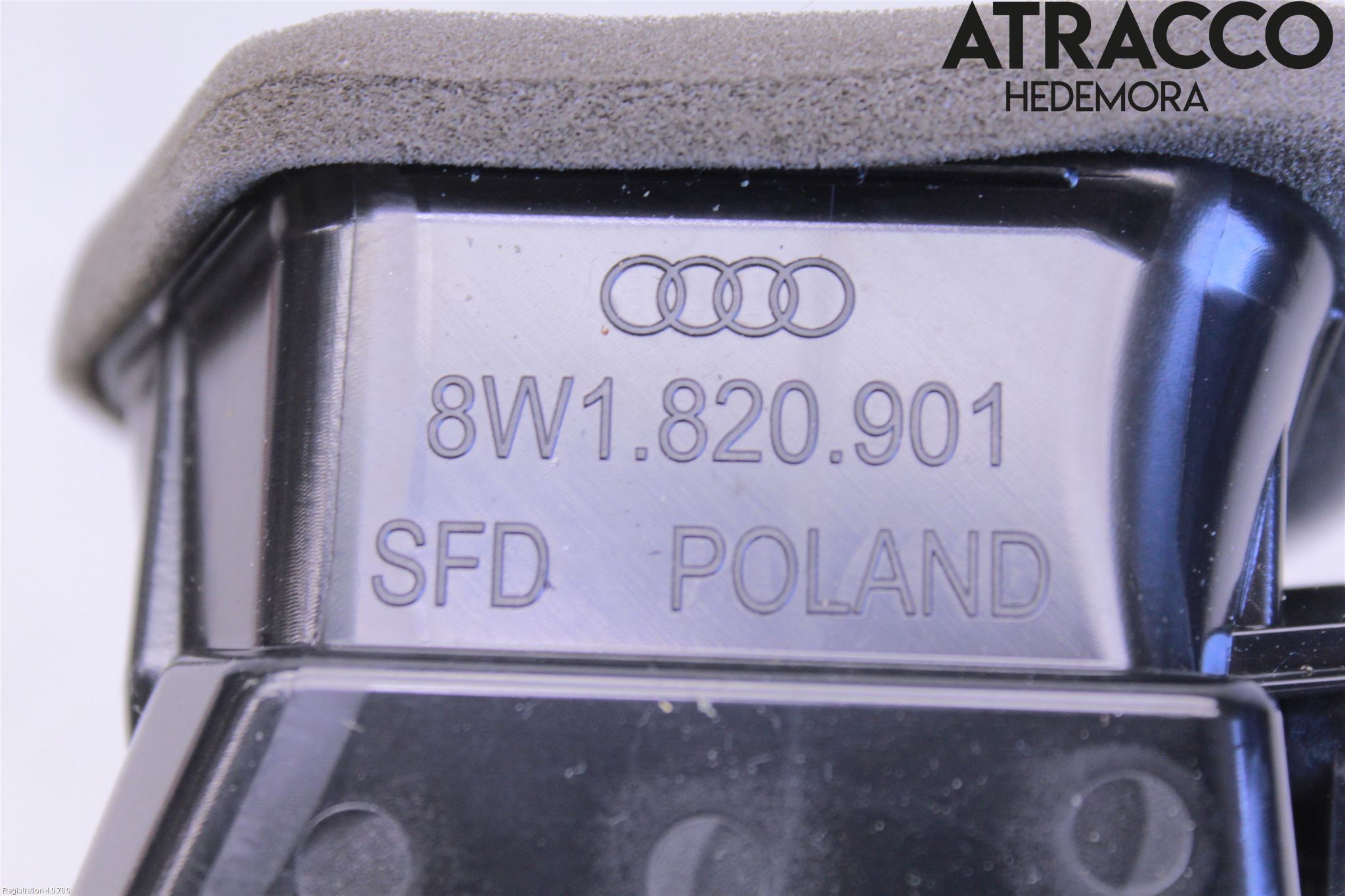 Audi A4/S4 B9 16-19 Defrosterkanal-Munstycke