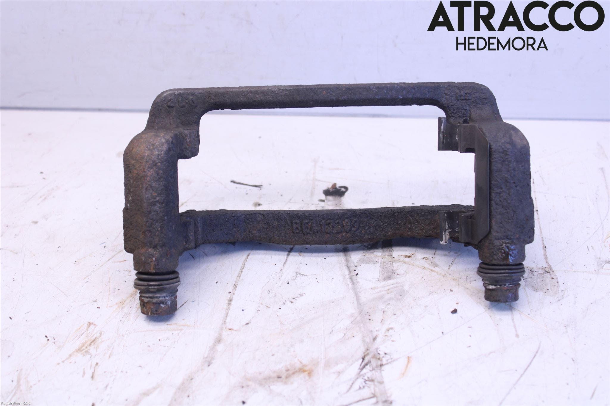 Hyundai SANTA FE 13-18 Bromsokshållare