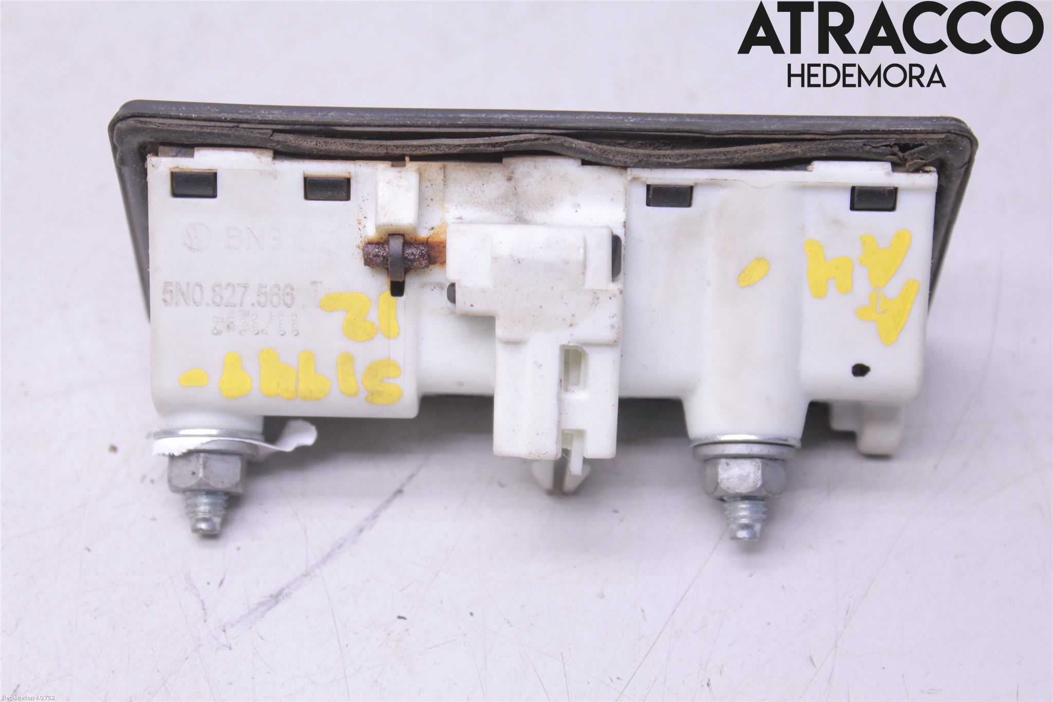 Audi A4 ALLROAD 09-16 Bakluckehandtag