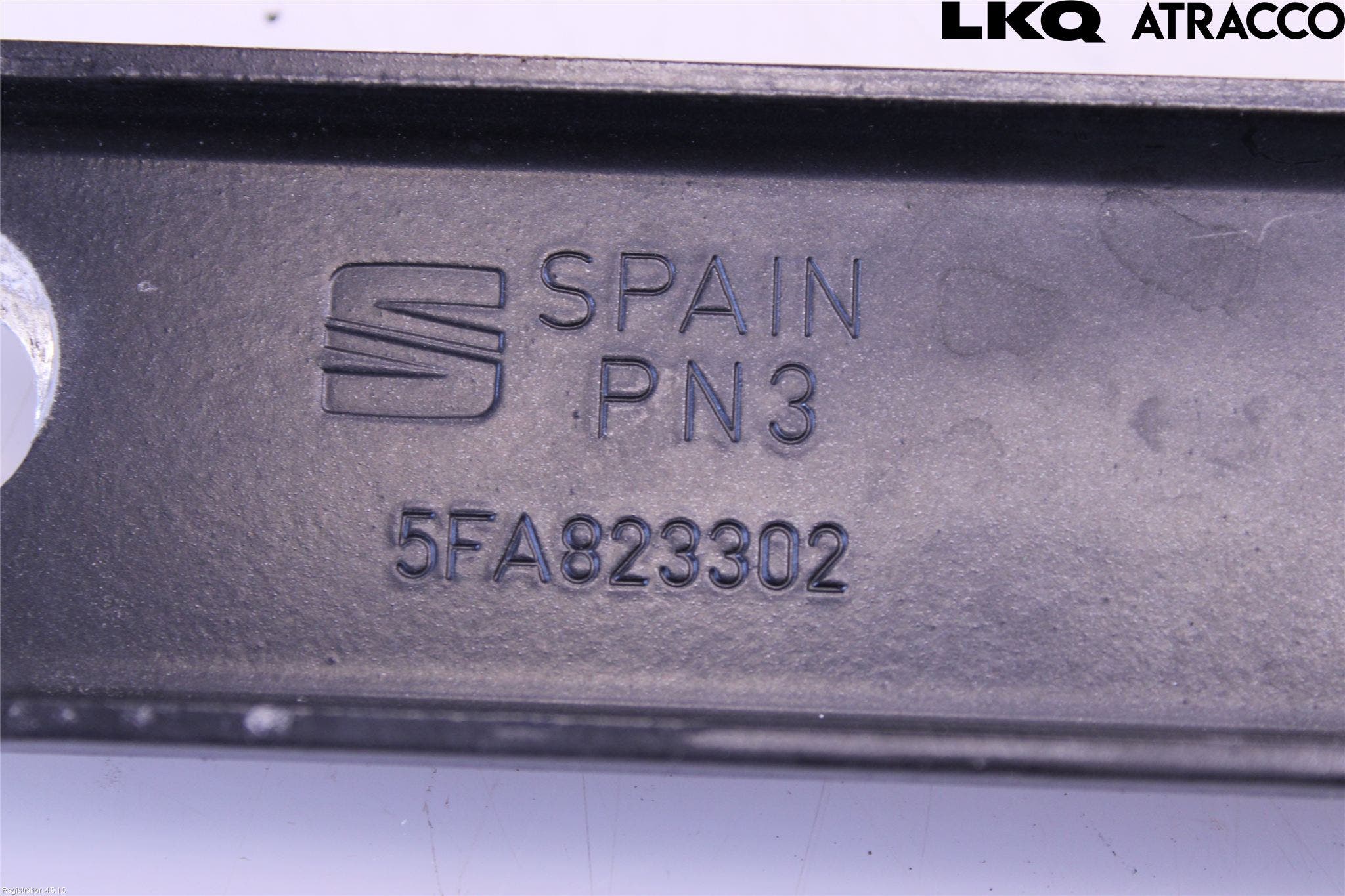 Seat LEON 20- Huvgångjärn