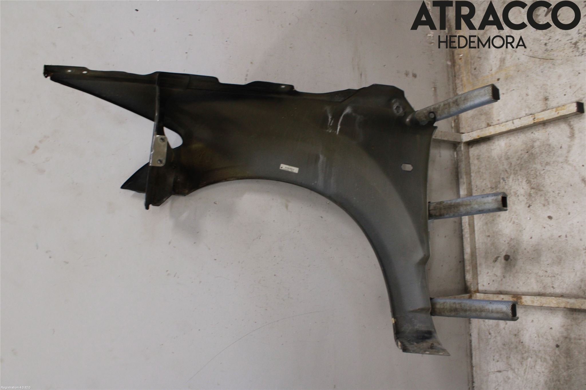 Dodge CALIBER Skärm Fram Höger