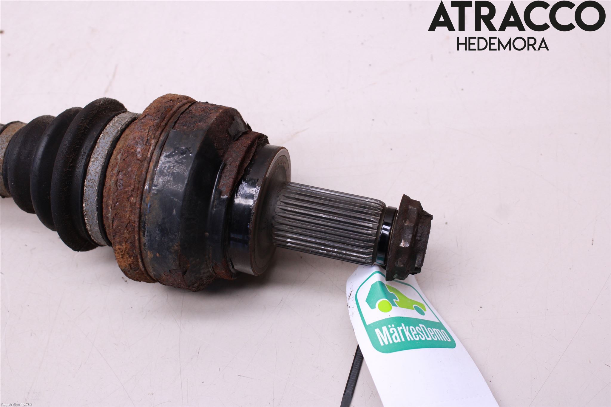 BMW 7 F01/02/03/04 09-15 Drivaxel Bak Höger