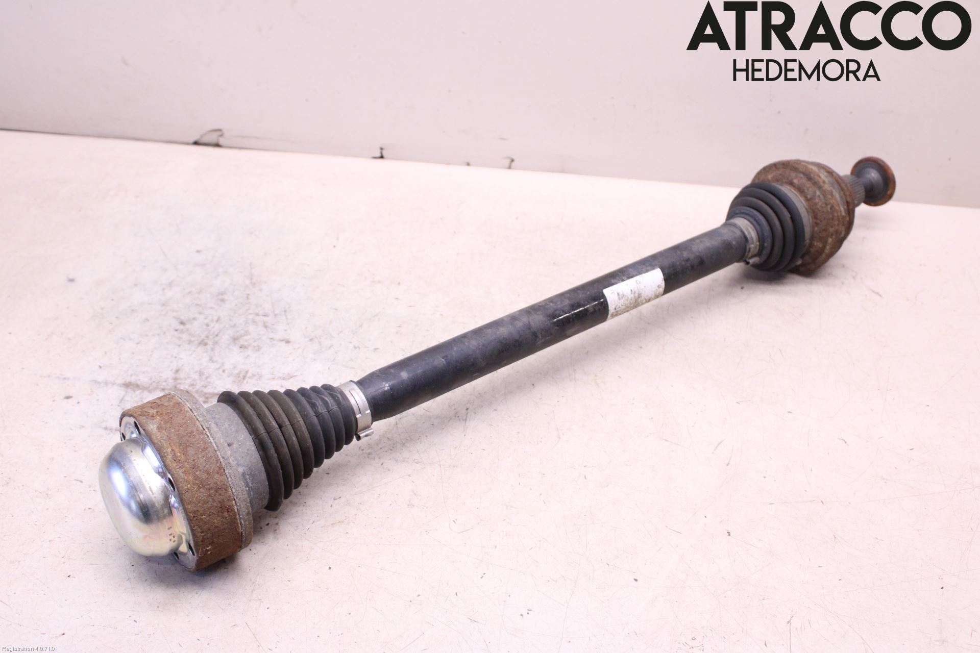 Audi A4/S4 B9 16-19 Drivaxel Bak Höger