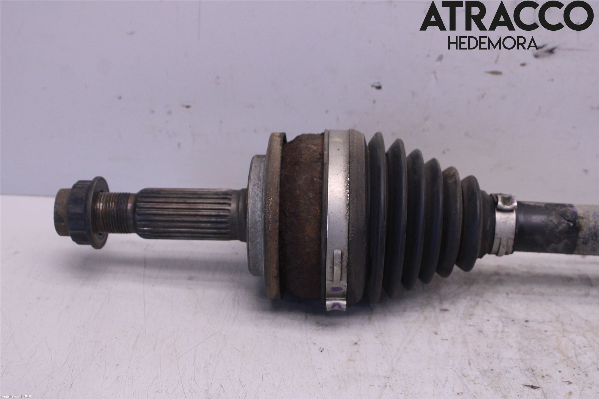 Toyota AURIS 10-12 Drivaxel Fram Vänster