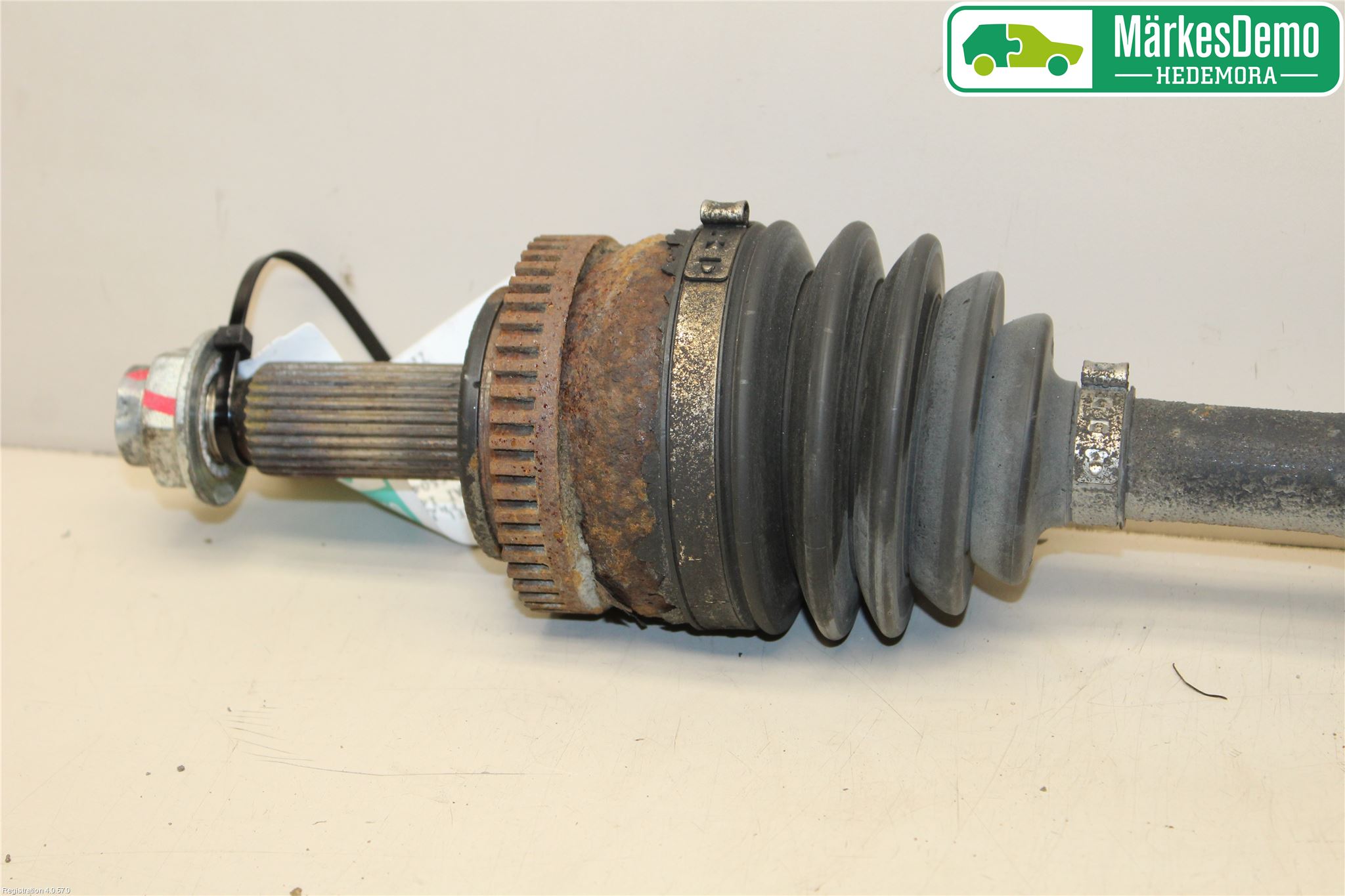 Hyundai i40 08-15 Drivaxel Fram Höger
