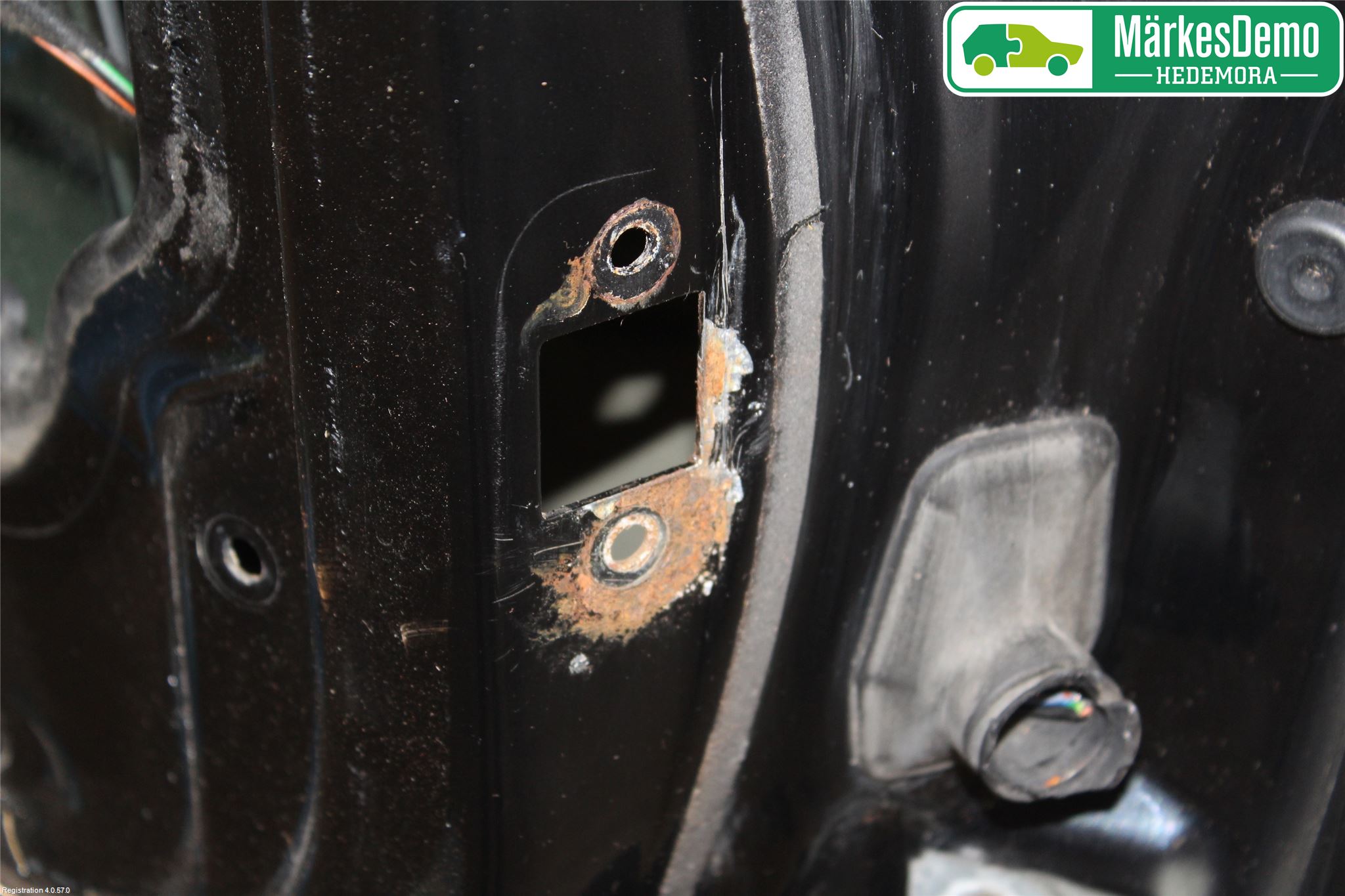 BMW 3 E90/91 SED/TOU 05-12 Dörr Fram Vänster