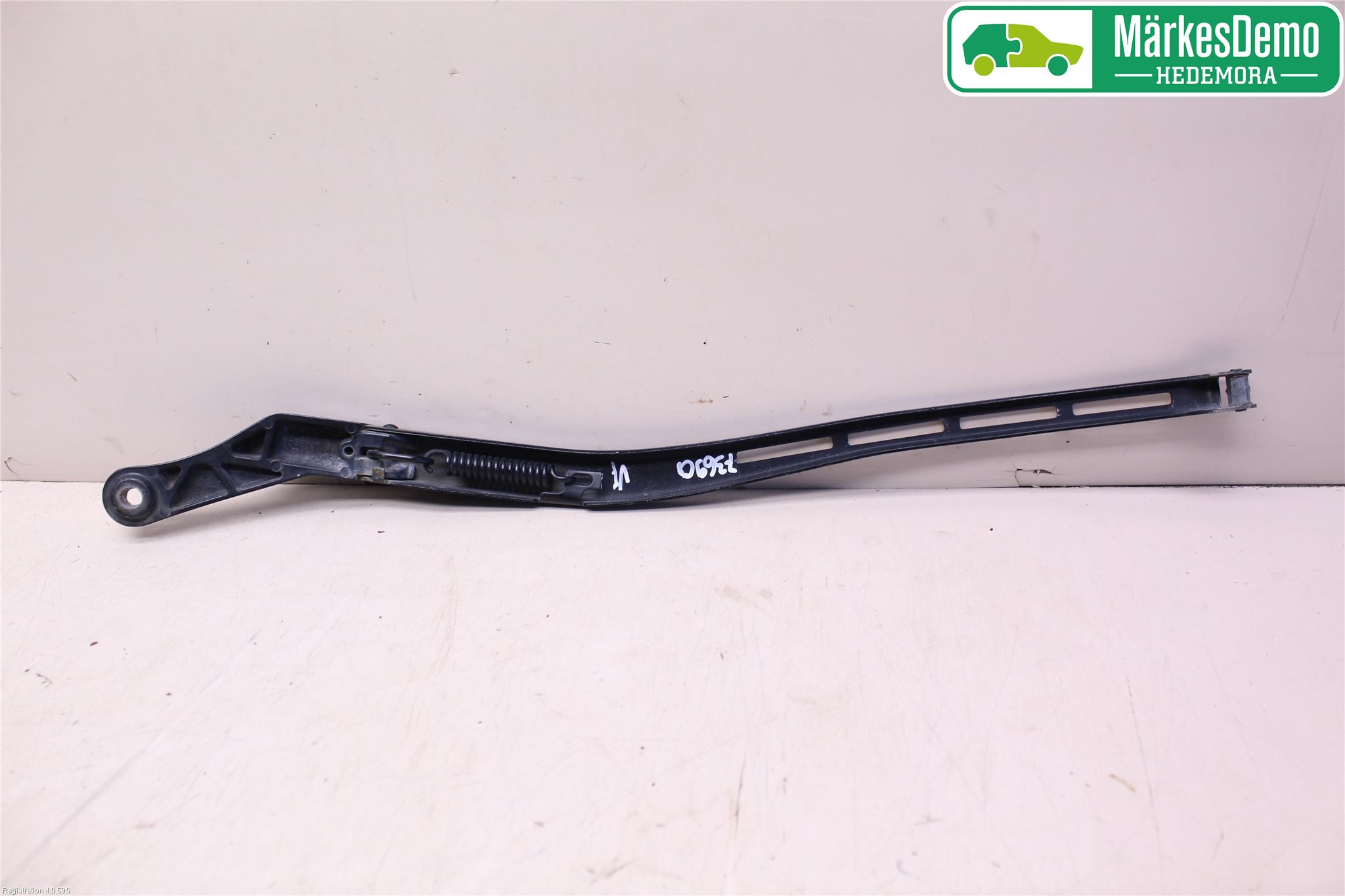 Audi A6/S6     97-05 Torkararm Armar Vindruta