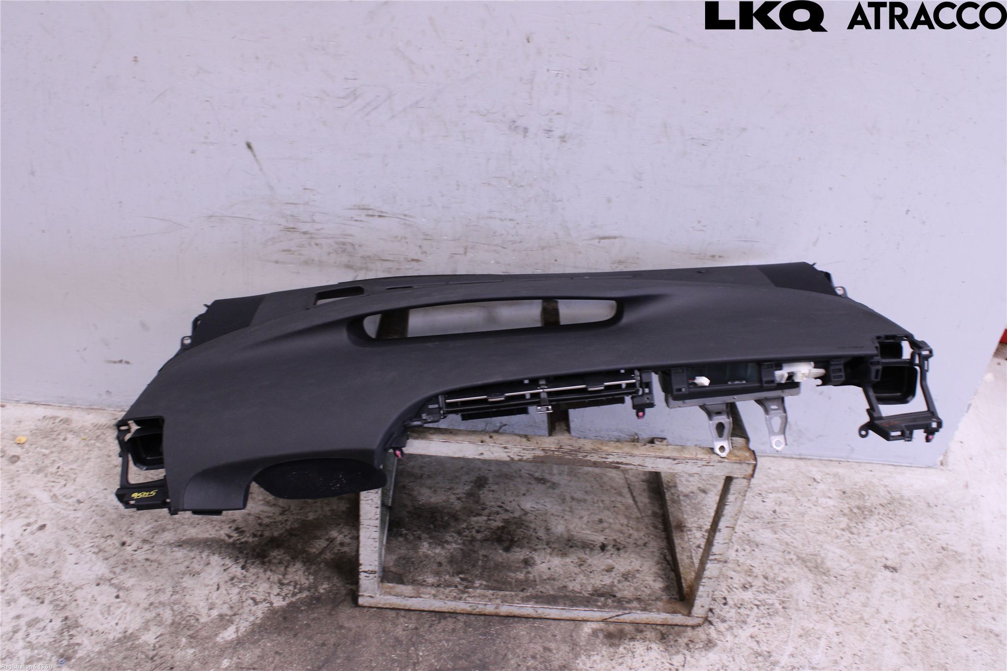 Toyota PRIUS ZVW30 09-20 Instrumentbräda