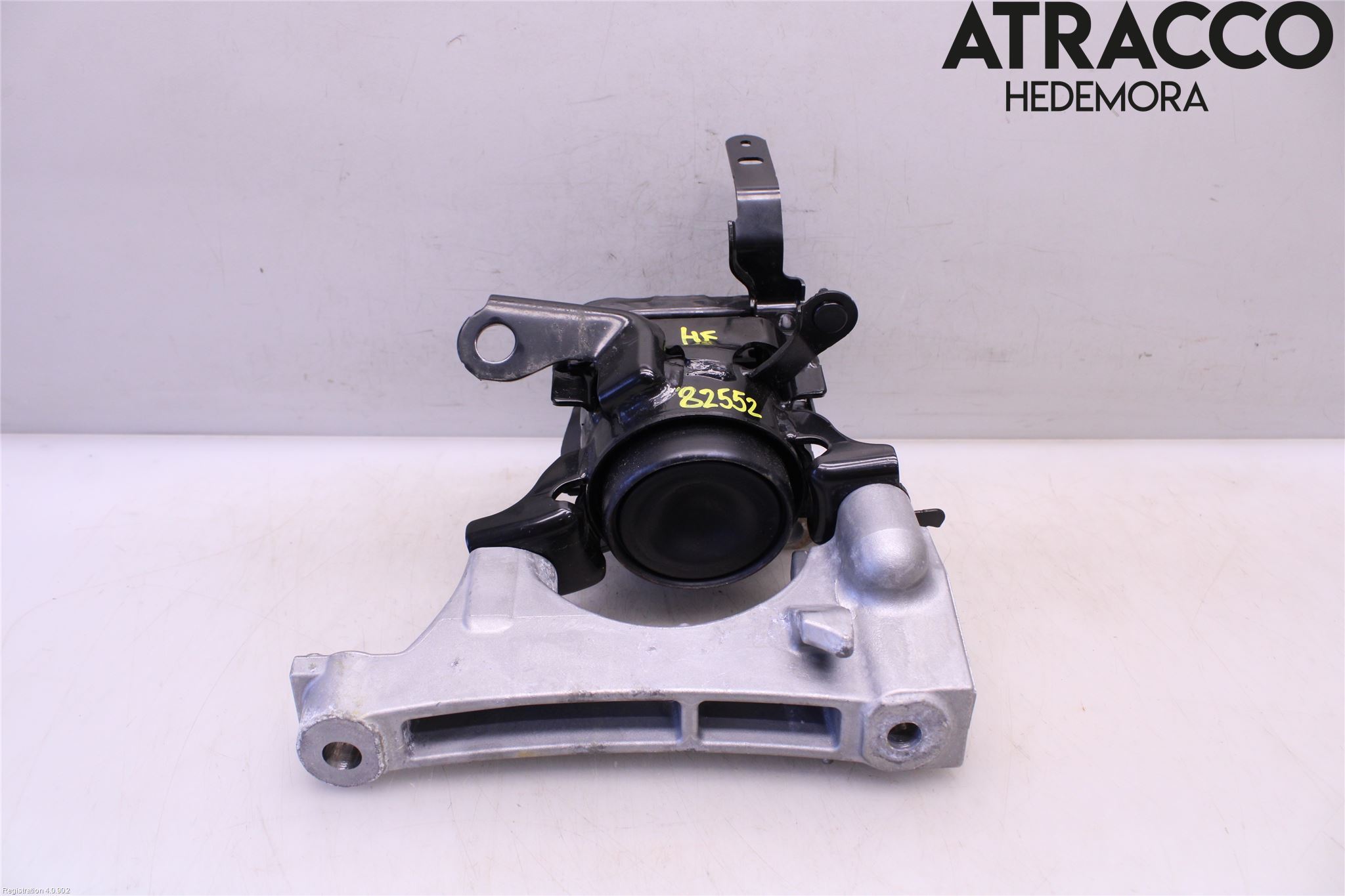 Toyota RAV4 19- Motorfäste