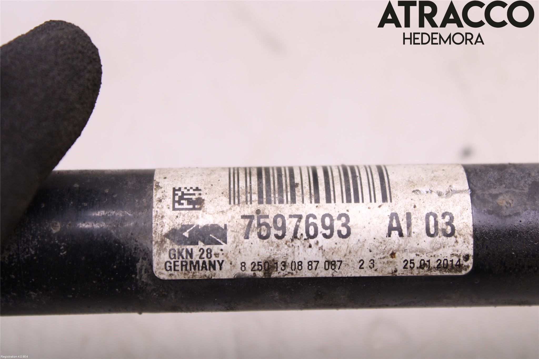 BMW 3 F30/F31/F80 12-19 Drivaxel Fram Vänster