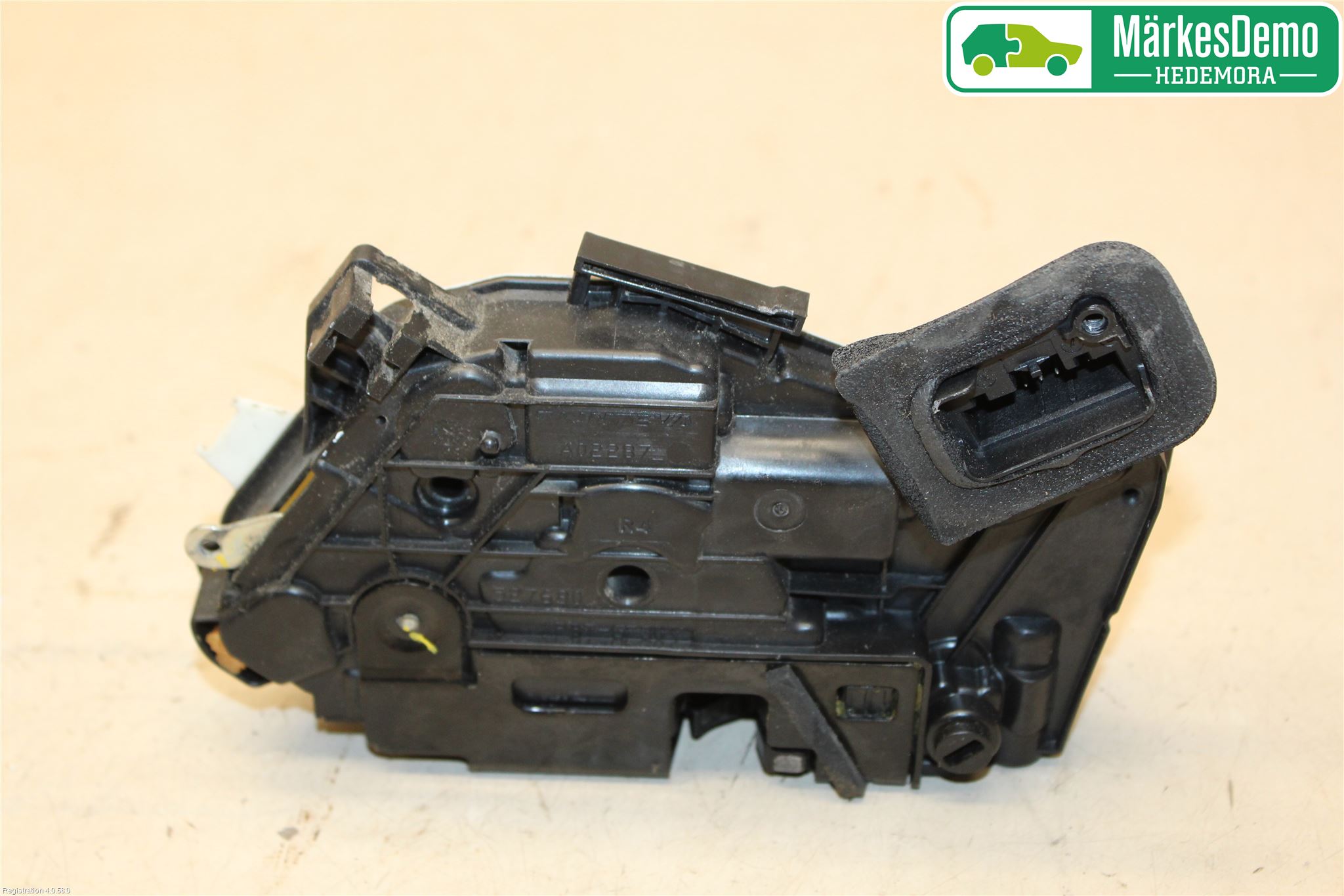 Skoda SUPERB 16-24 Låskista-Dörrlås