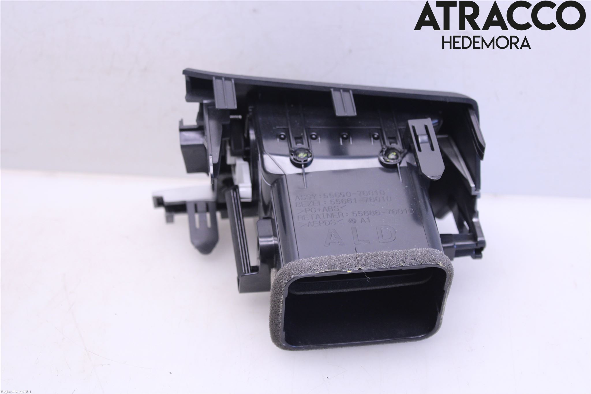 Lexus CT 200h Defrosterkanal-Munstycke