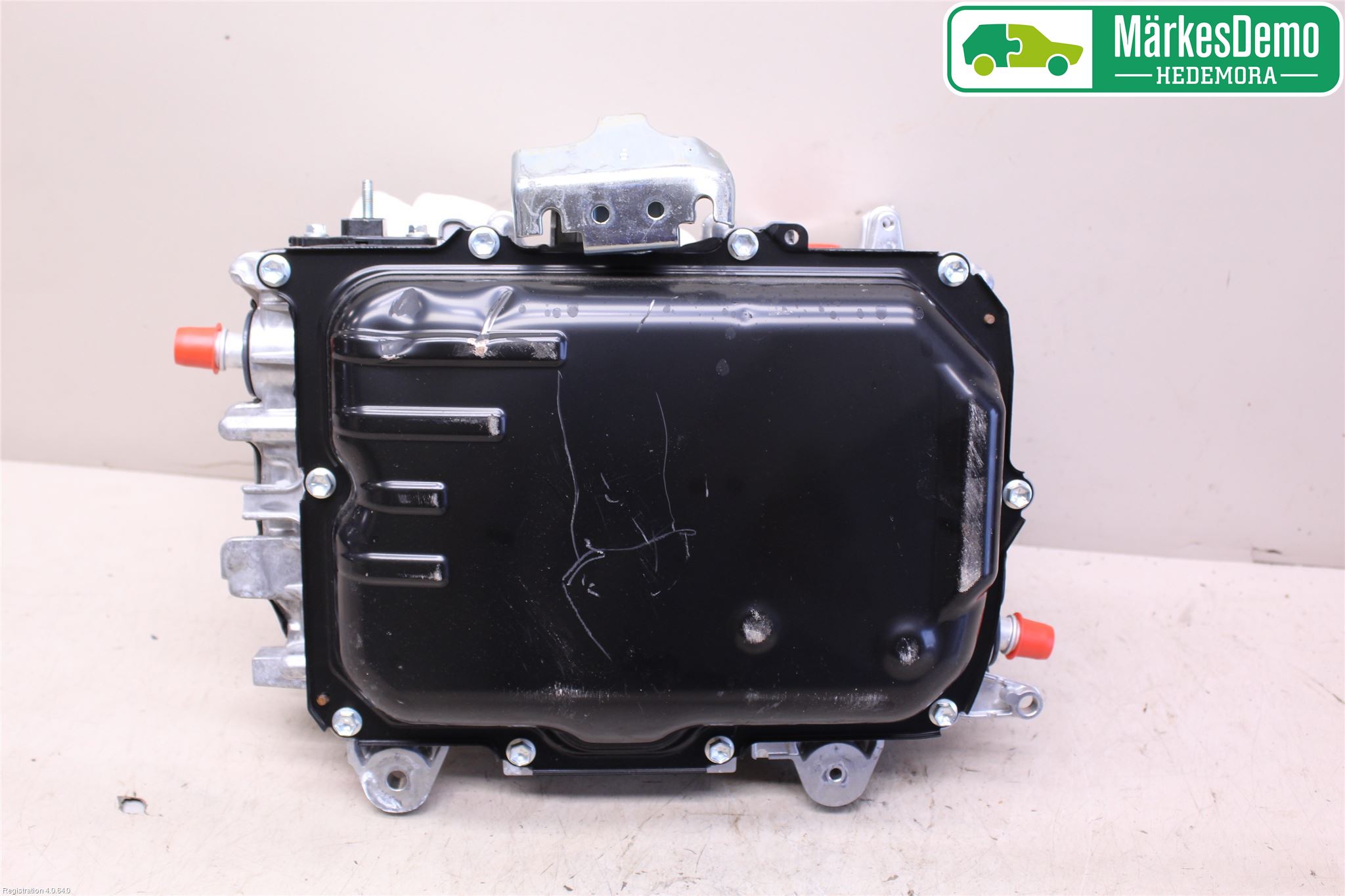 Toyota YARIS XP130 15-20 Hybridconverter