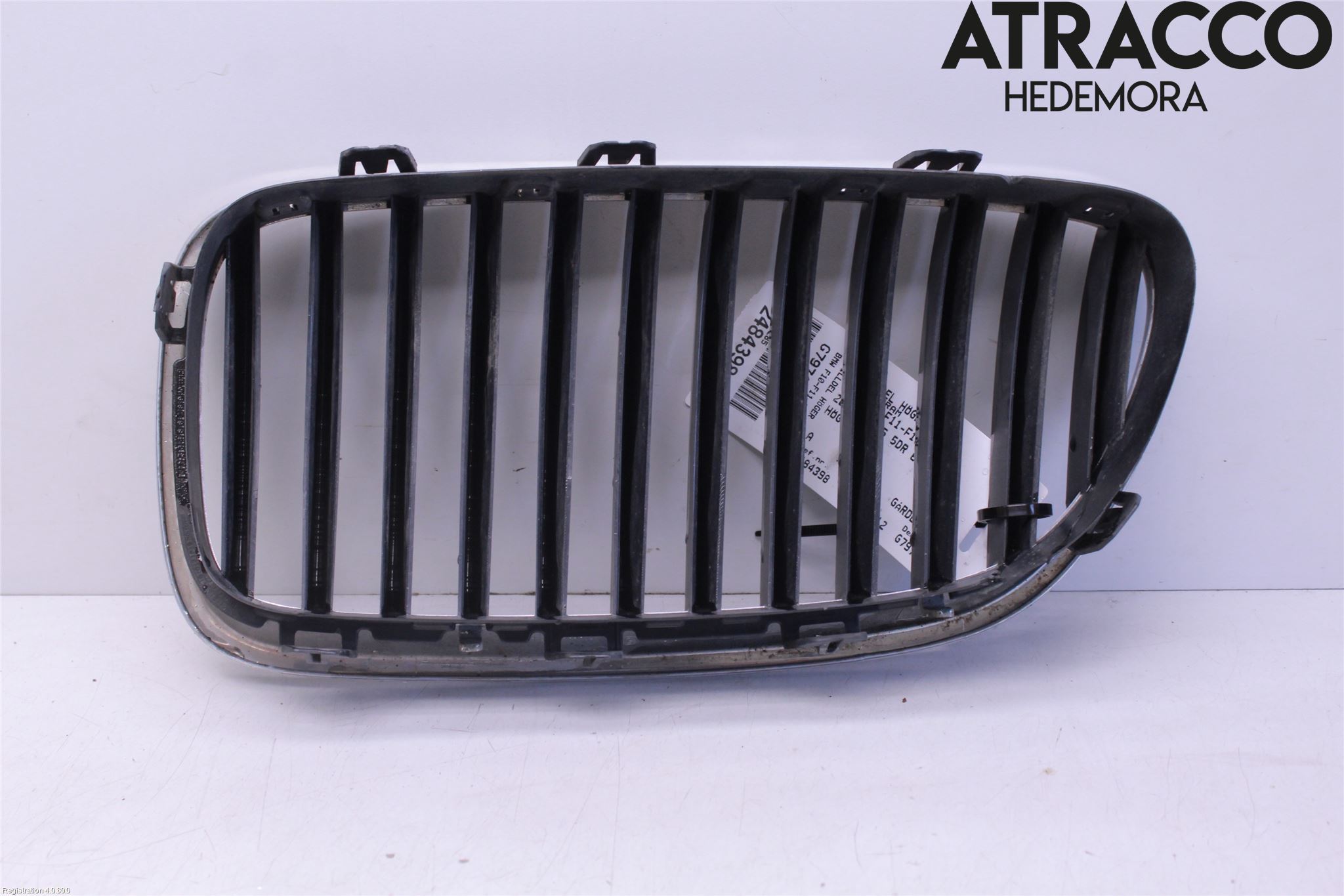 BMW 5 F10/F11/F18 09-17 Grilldel Höger