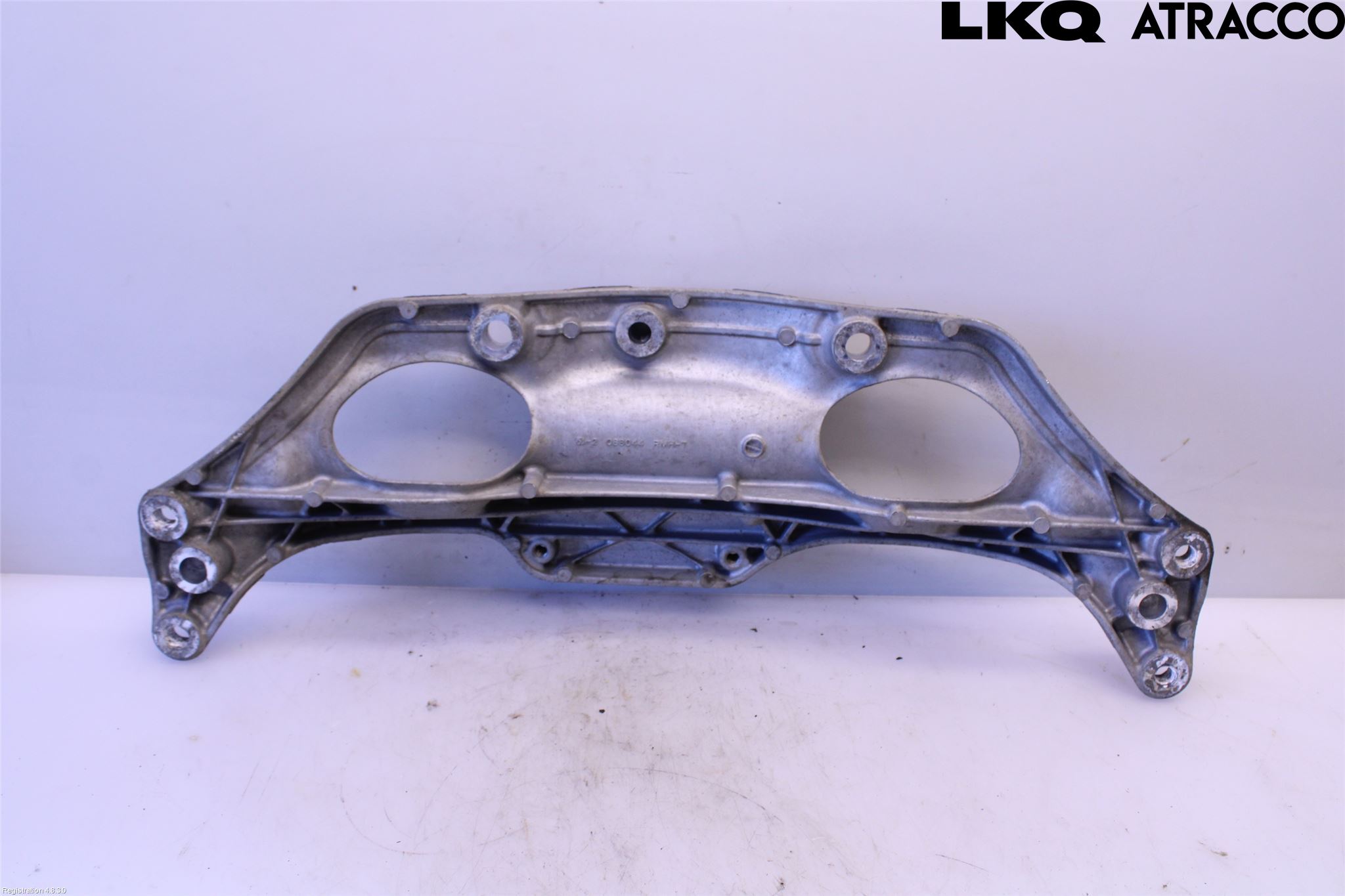 Honda ACCORD    08- Framvagnsbalk