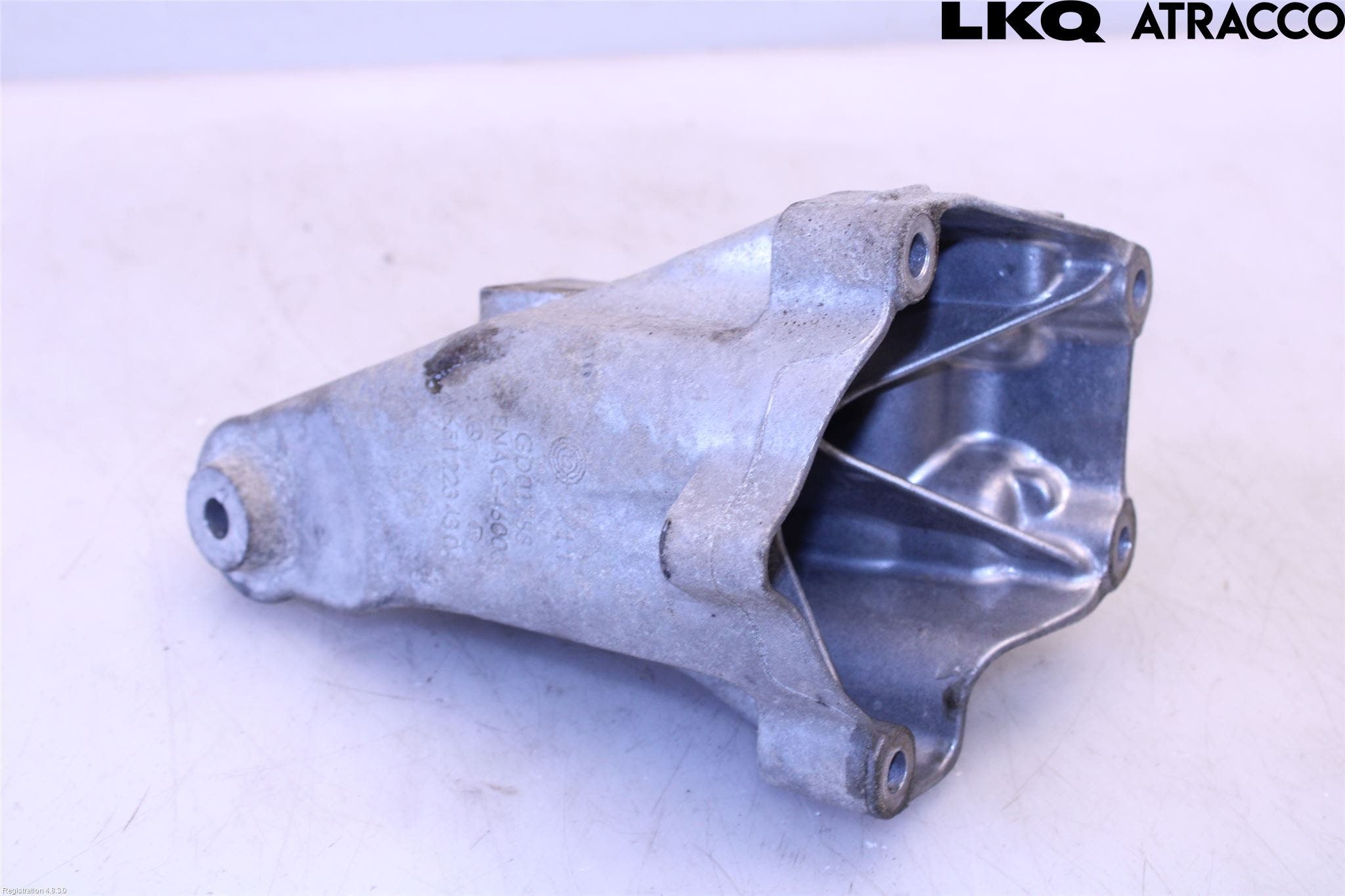 Mercedes-Benz MB C-KLASS (W205) 14-21 Motorfäste