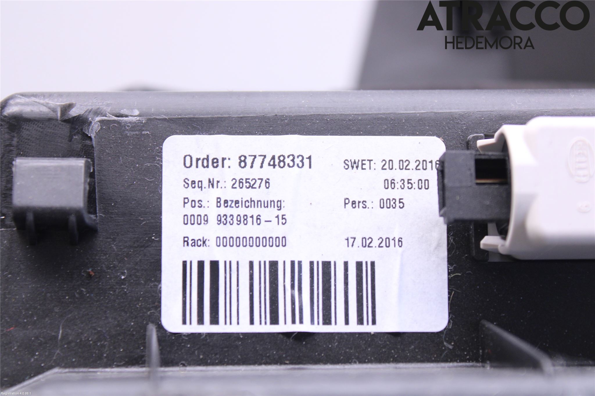 BMW X1 F48 15-22 Handskfack