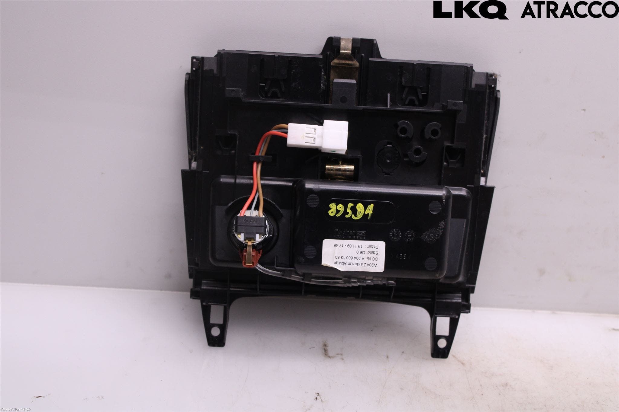 Mercedes-Benz MB C-KLASS (W204) 07-15 Instrumentbräda Förvaringsfack