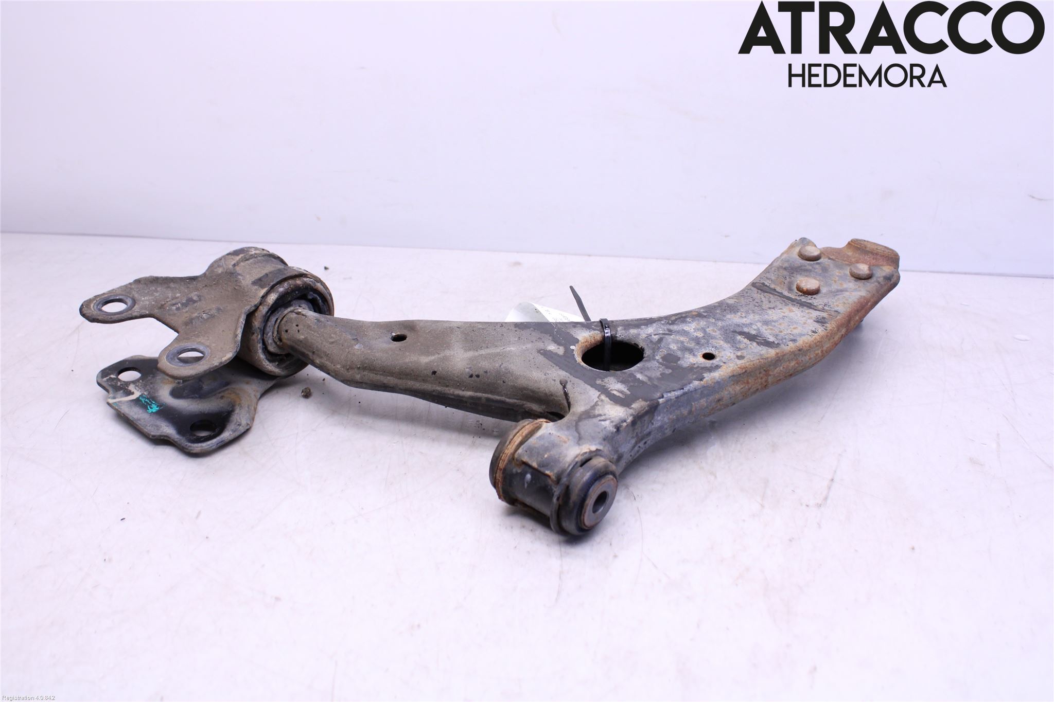 Ford FOCUS 15-18 Bärarm Fram Undre Hö