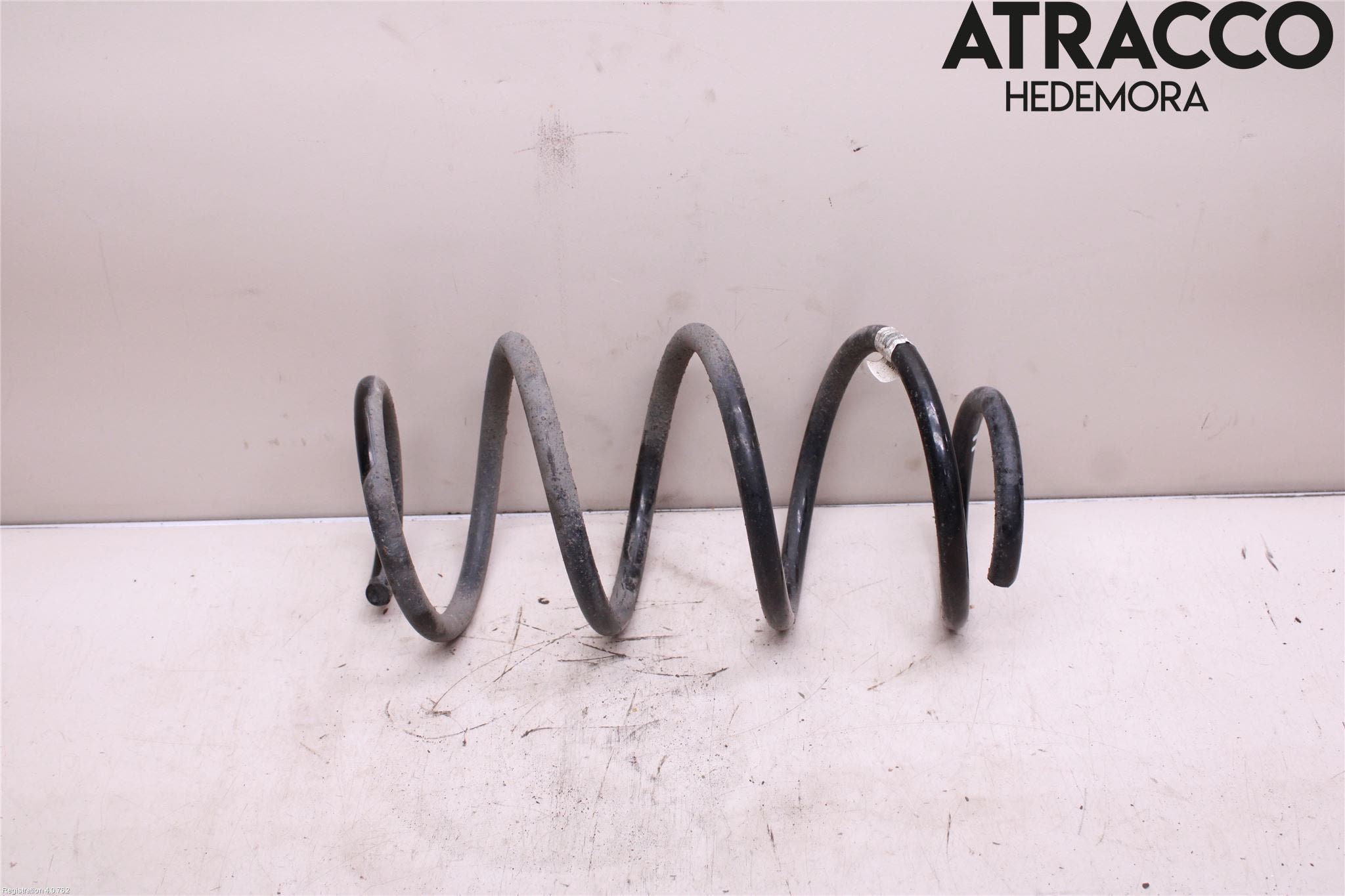 Volkswagen VW PASSAT 15-19 Fjäder Fram