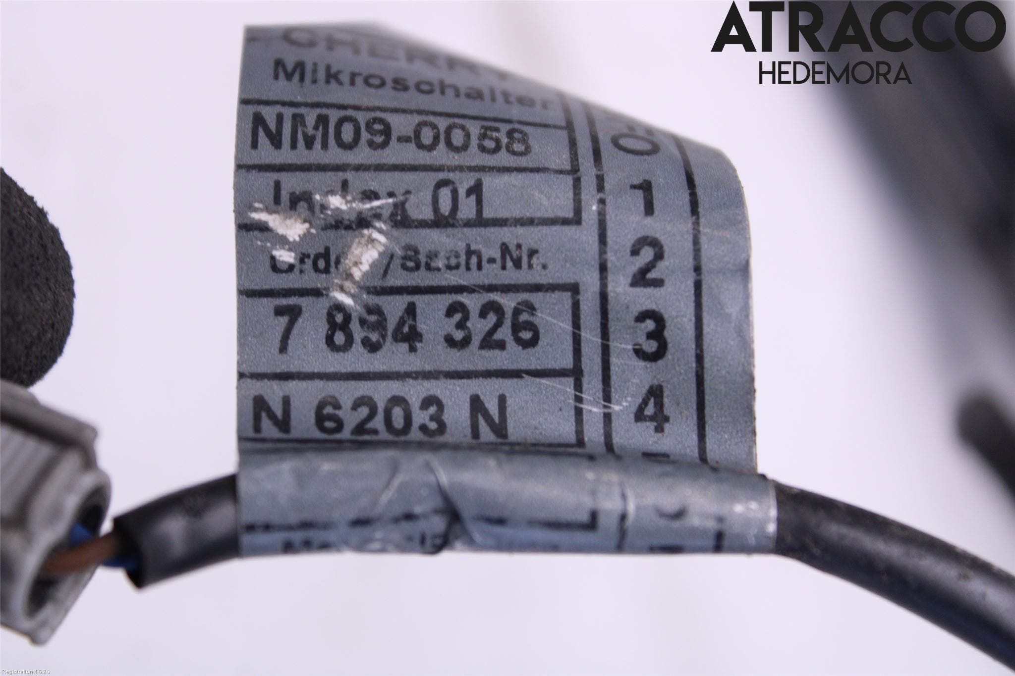 BMW 3 E46 98-05 Huvlås