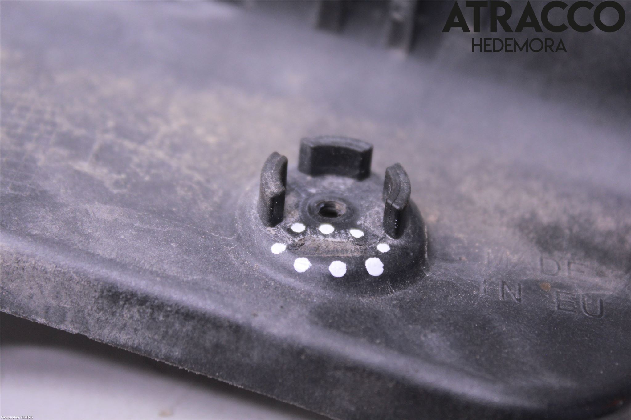 Ford KUGA 13-16 Strålkast Fästsarg