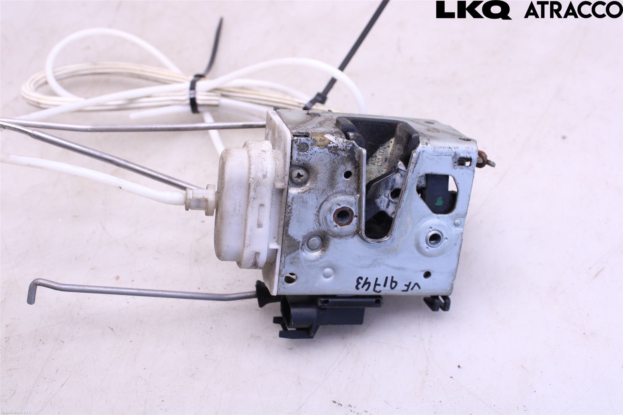 Audi A4/S4 99B-00 Låskista-Dörrlås