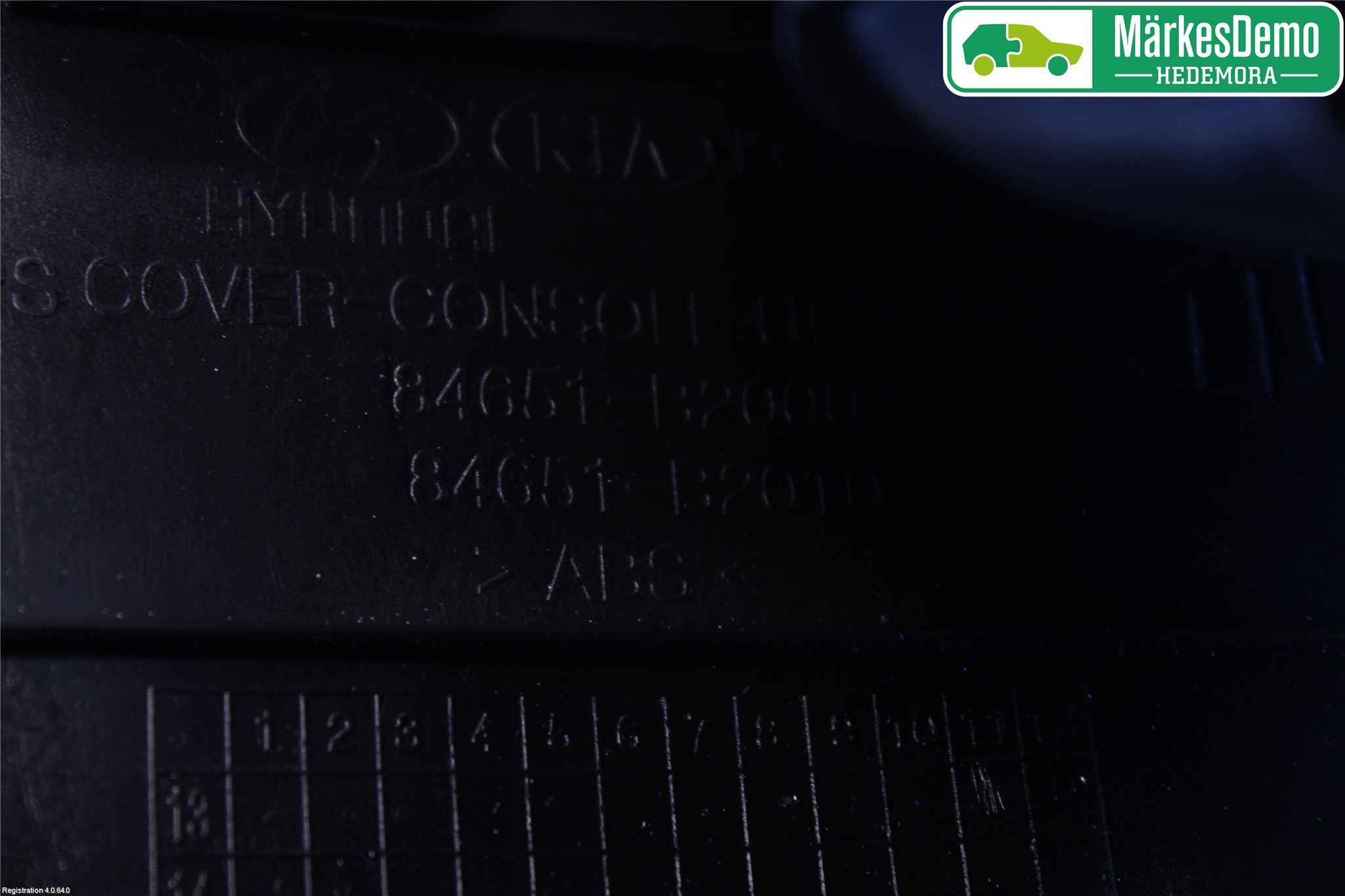 Kia SOUL 09- Instrumentkonsoll Mitt