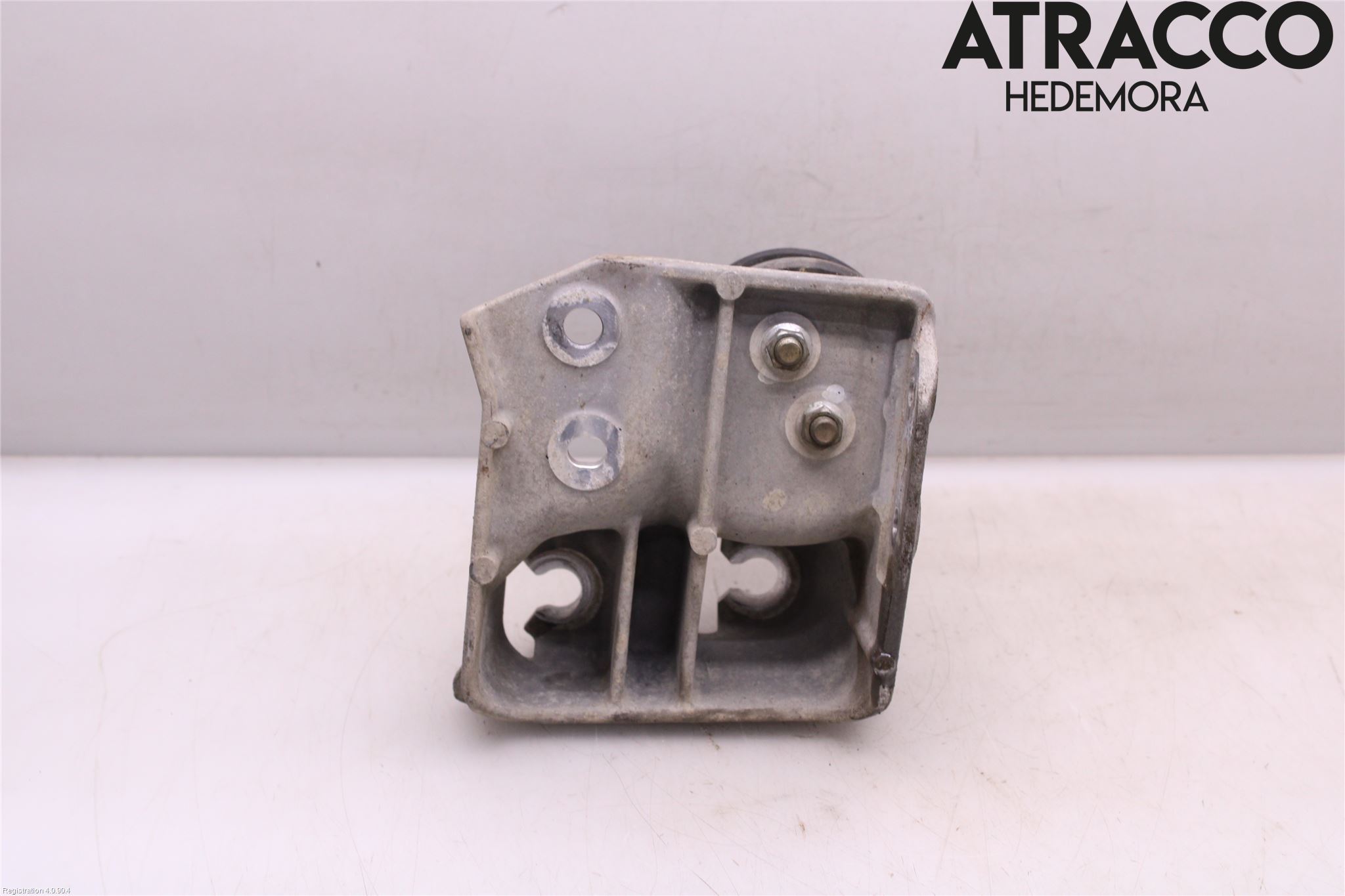 Subaru OUTBACK 15-20 Motorfäste