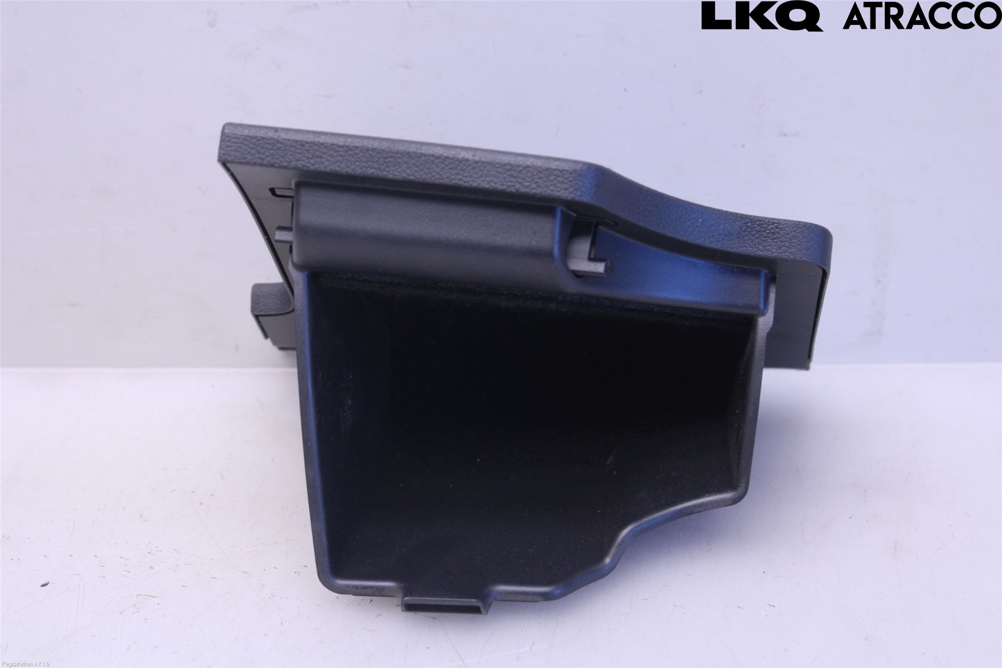 Skoda SCALA 19- Instrumentbräda Förvaringsfack