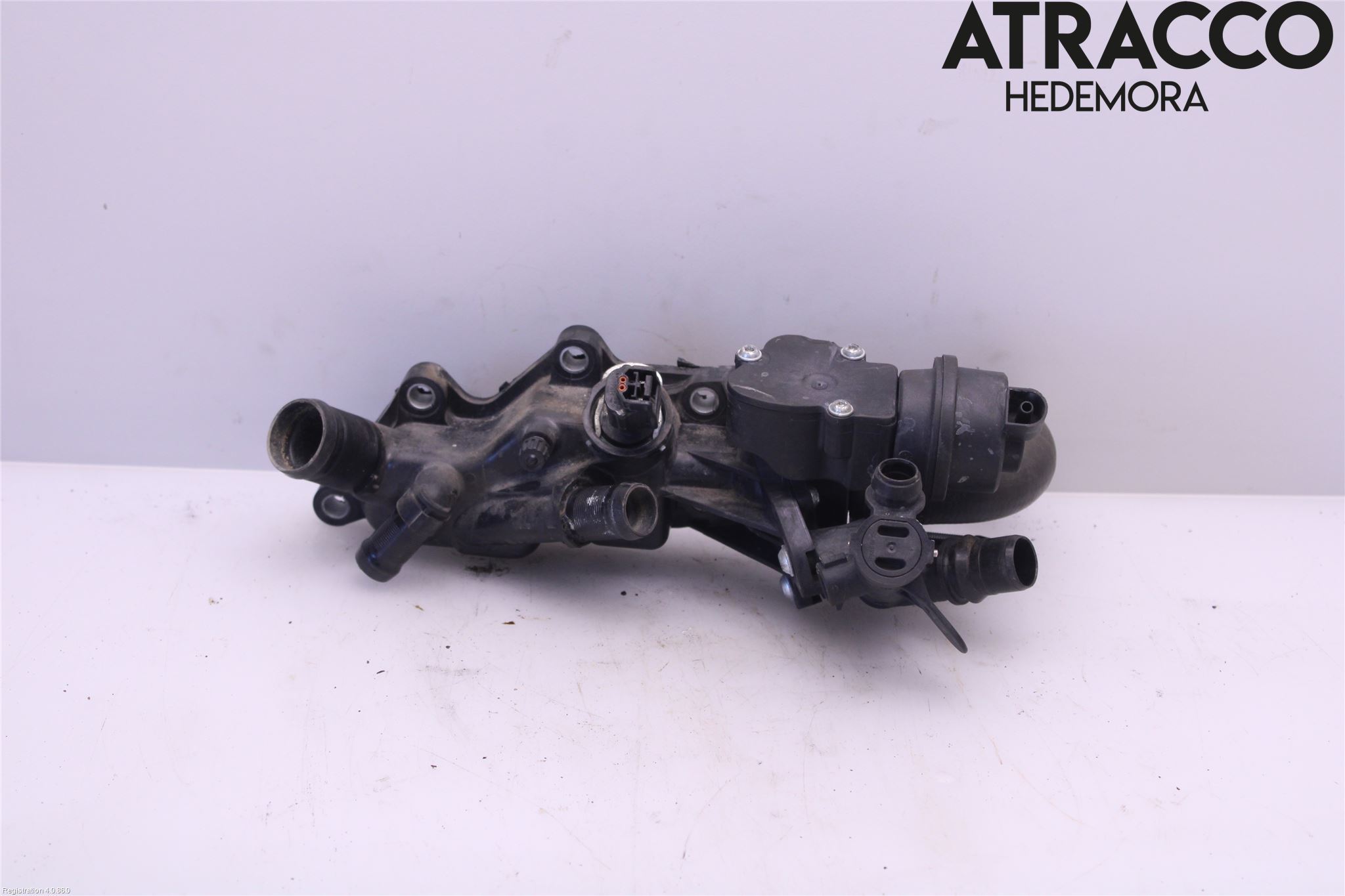 Dacia DUSTER 10-17 Kylarslang Fäst På Motor