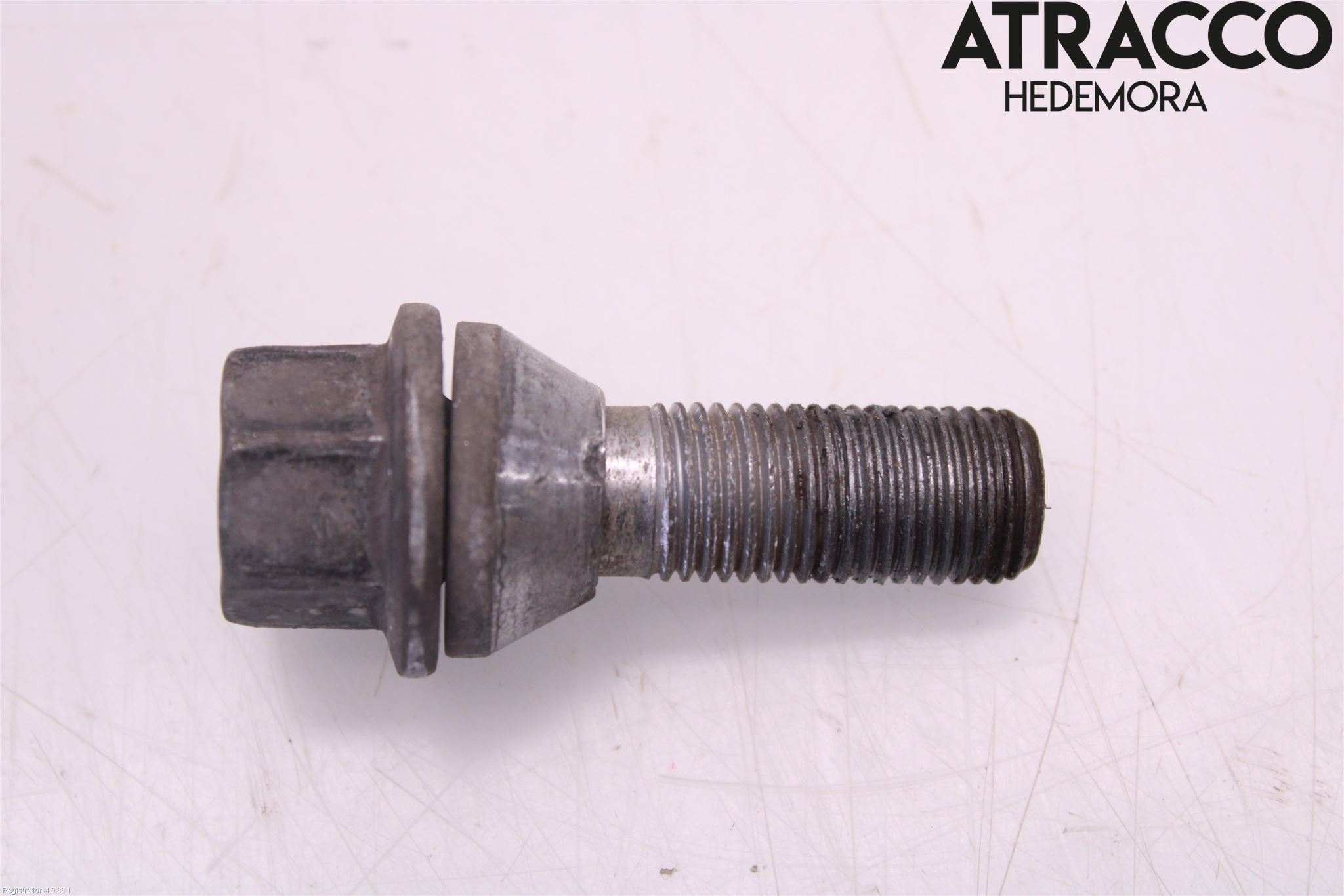 Volvo V90 17->> Hjulmutter-Bult-Sats