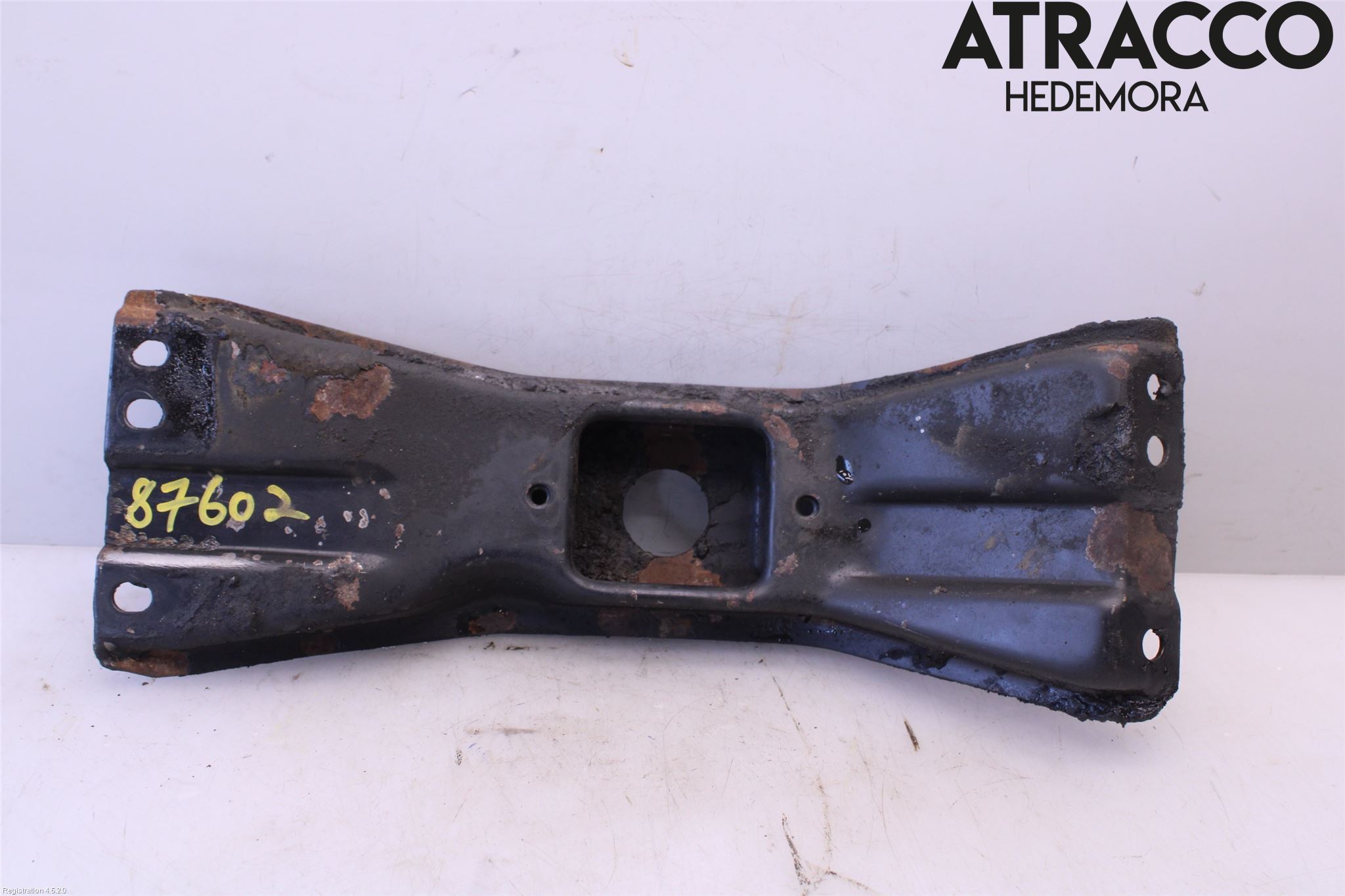 Volvo 940 91-98 Växellådsbalk