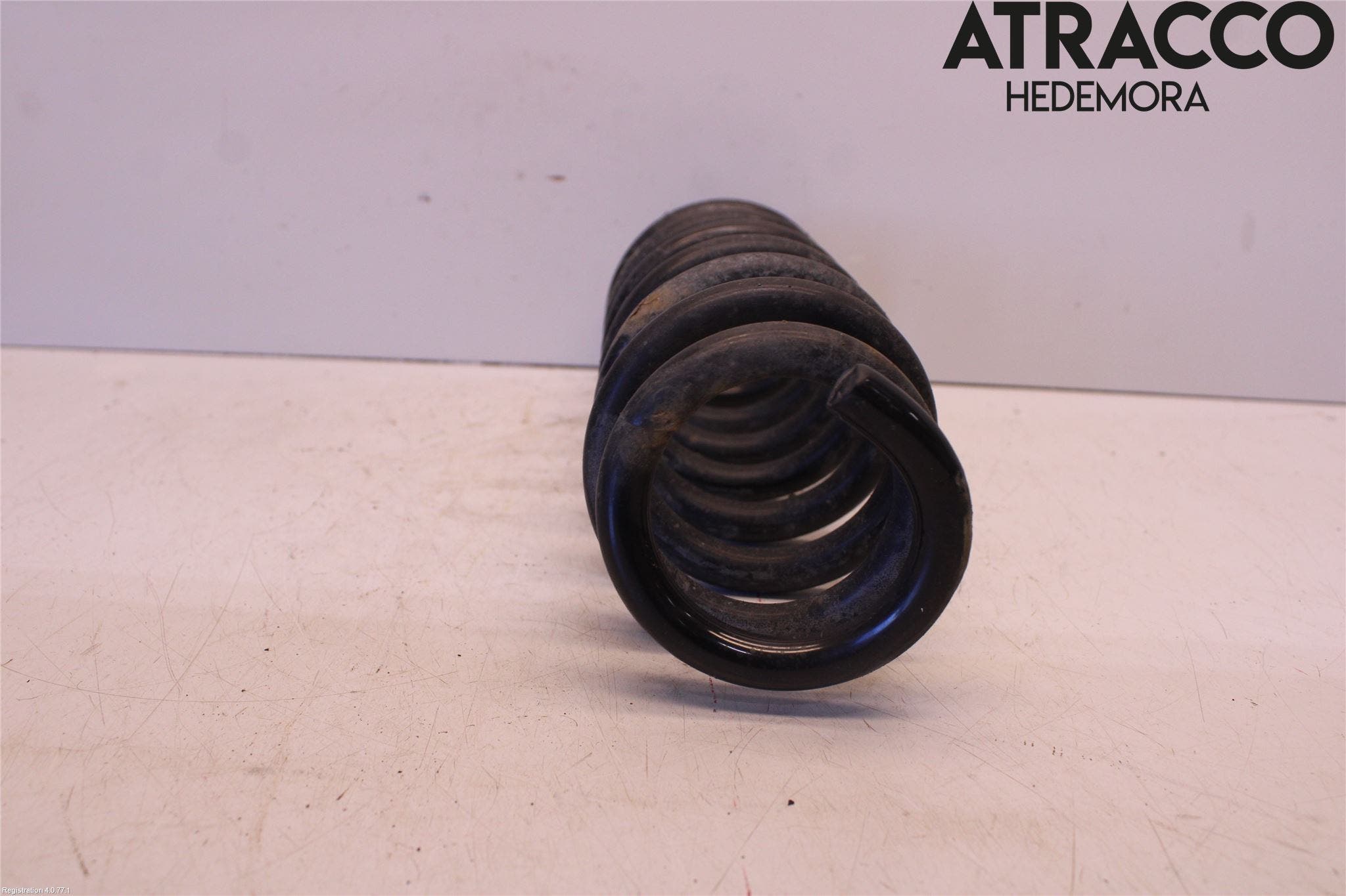 BMW 1 E87/81 5D/3D 03-11 Fjäder Bak