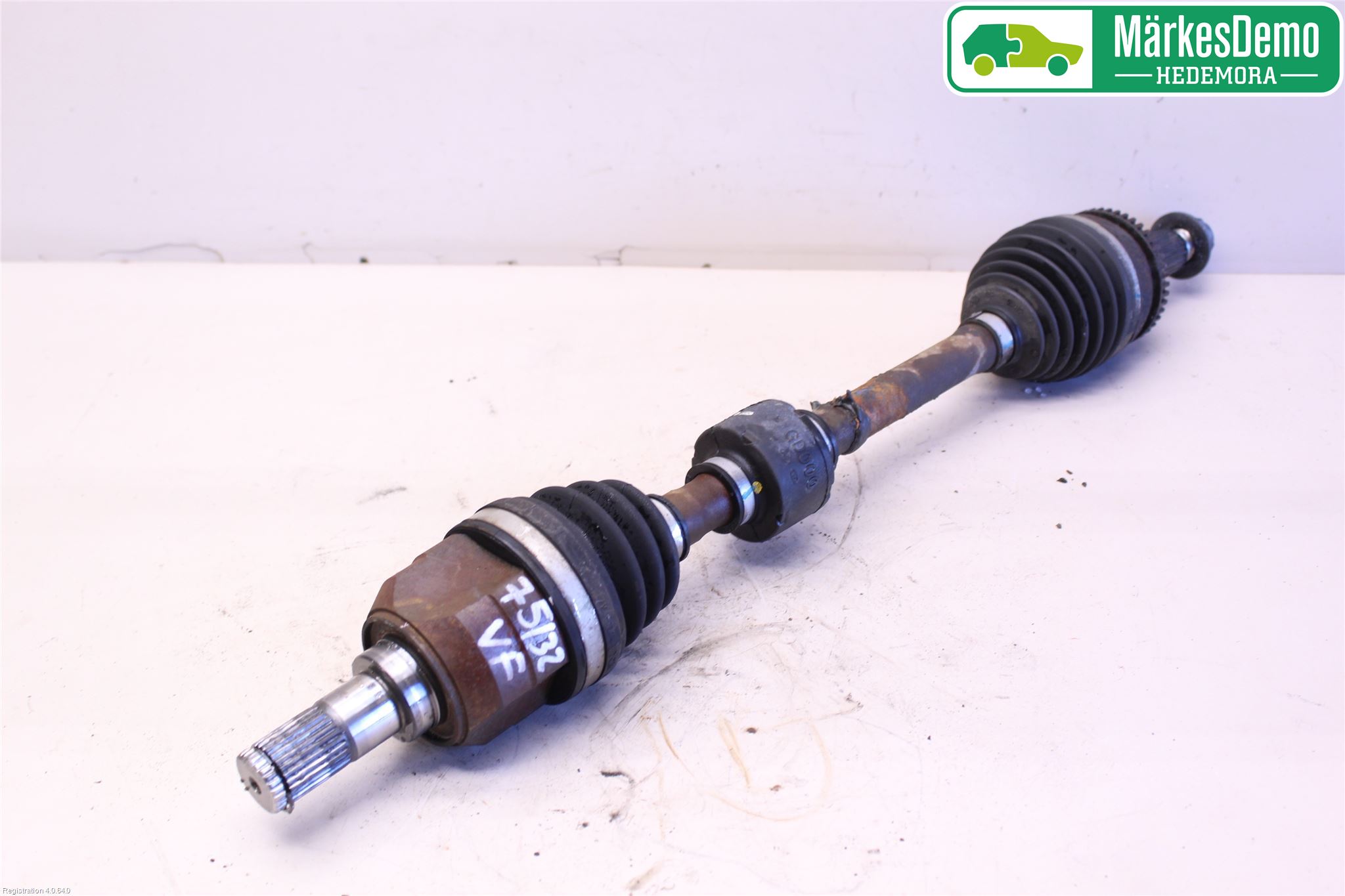 Kia CEED 12-18 Drivaxel Fram Vänster