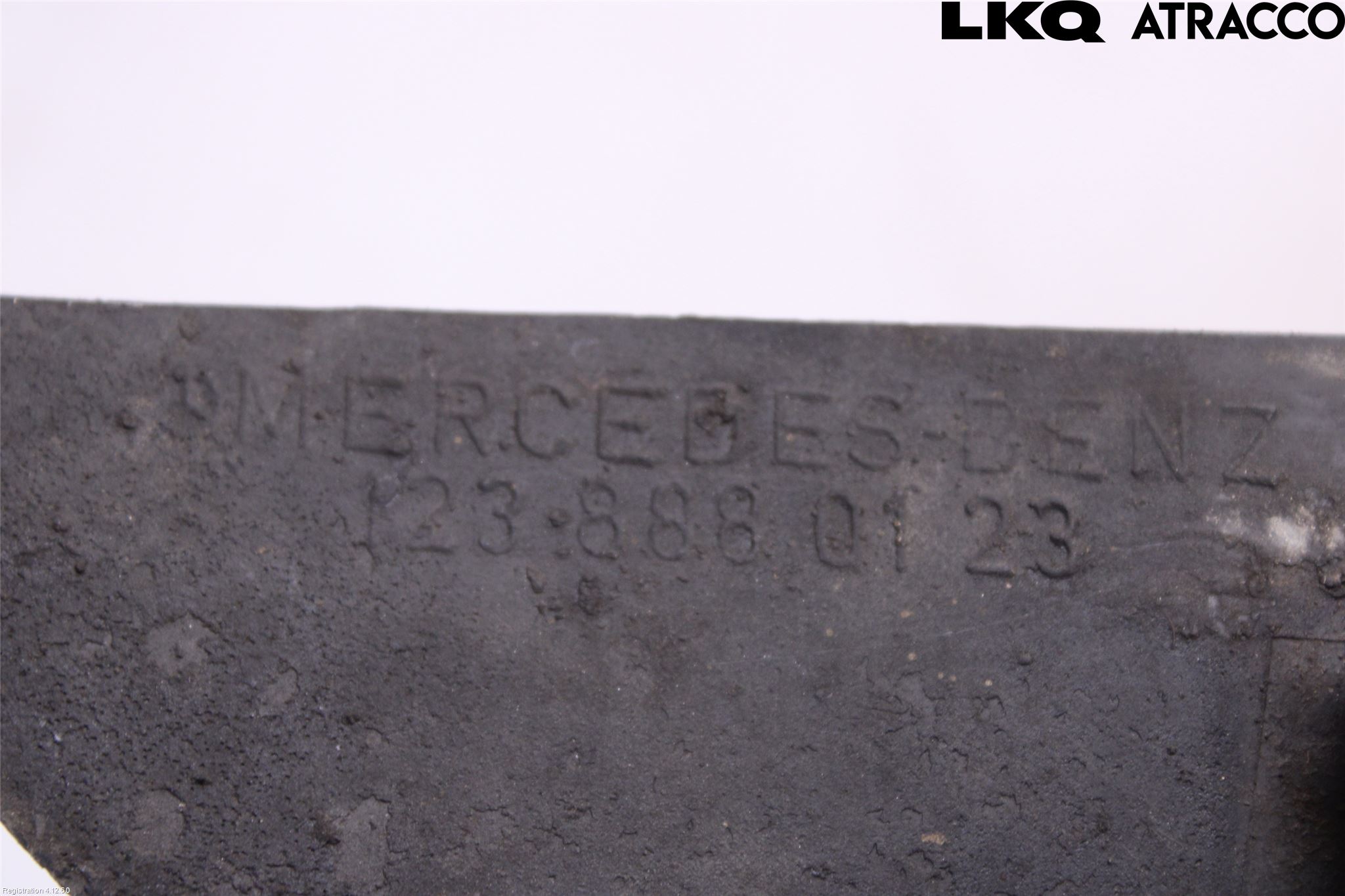 Mercedes-Benz MB 200-300  (W123) 76-86 Grilldel Vänster