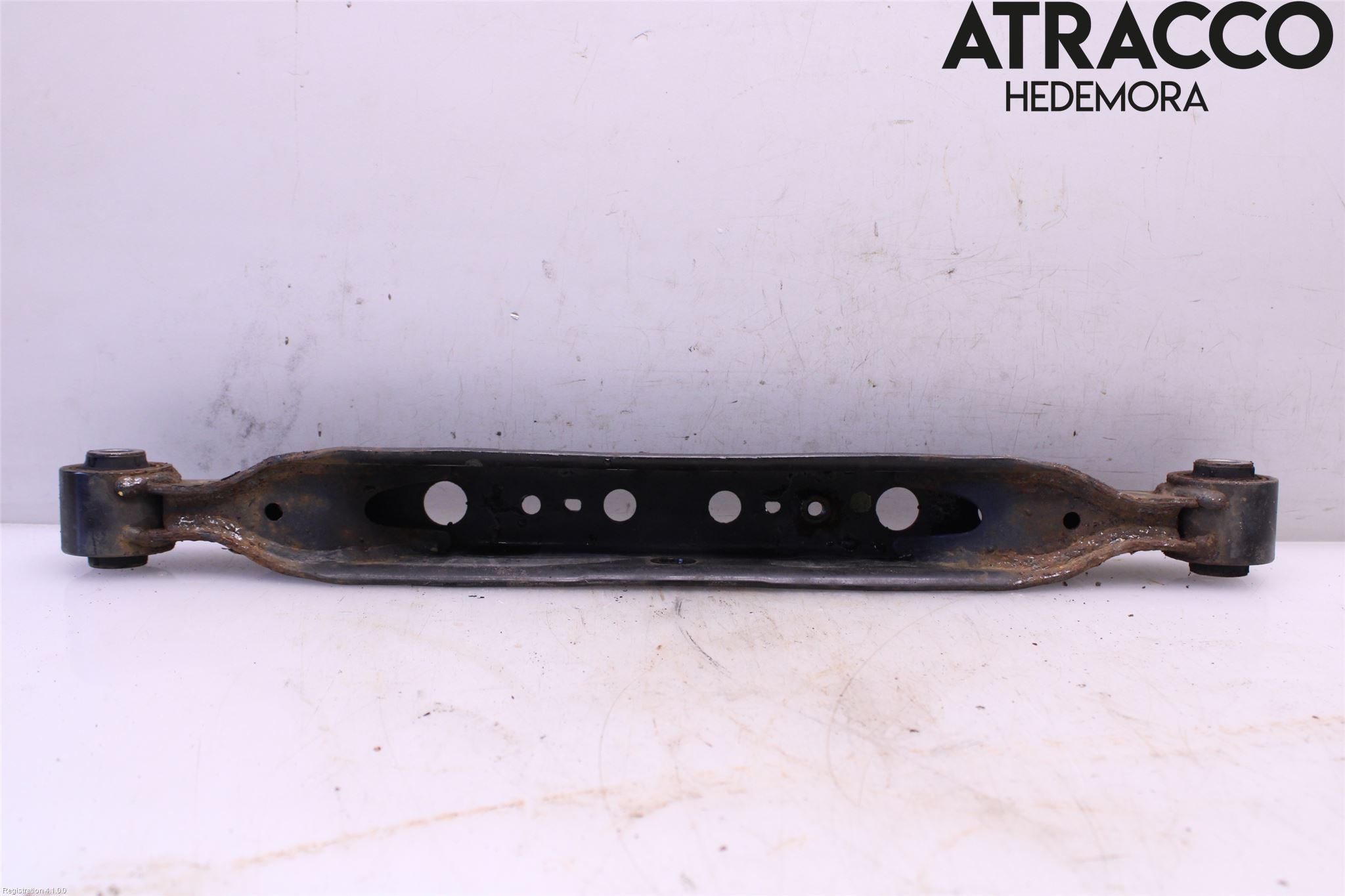 Nissan X-TRAIL 14-21 Bärarm Bak Höger